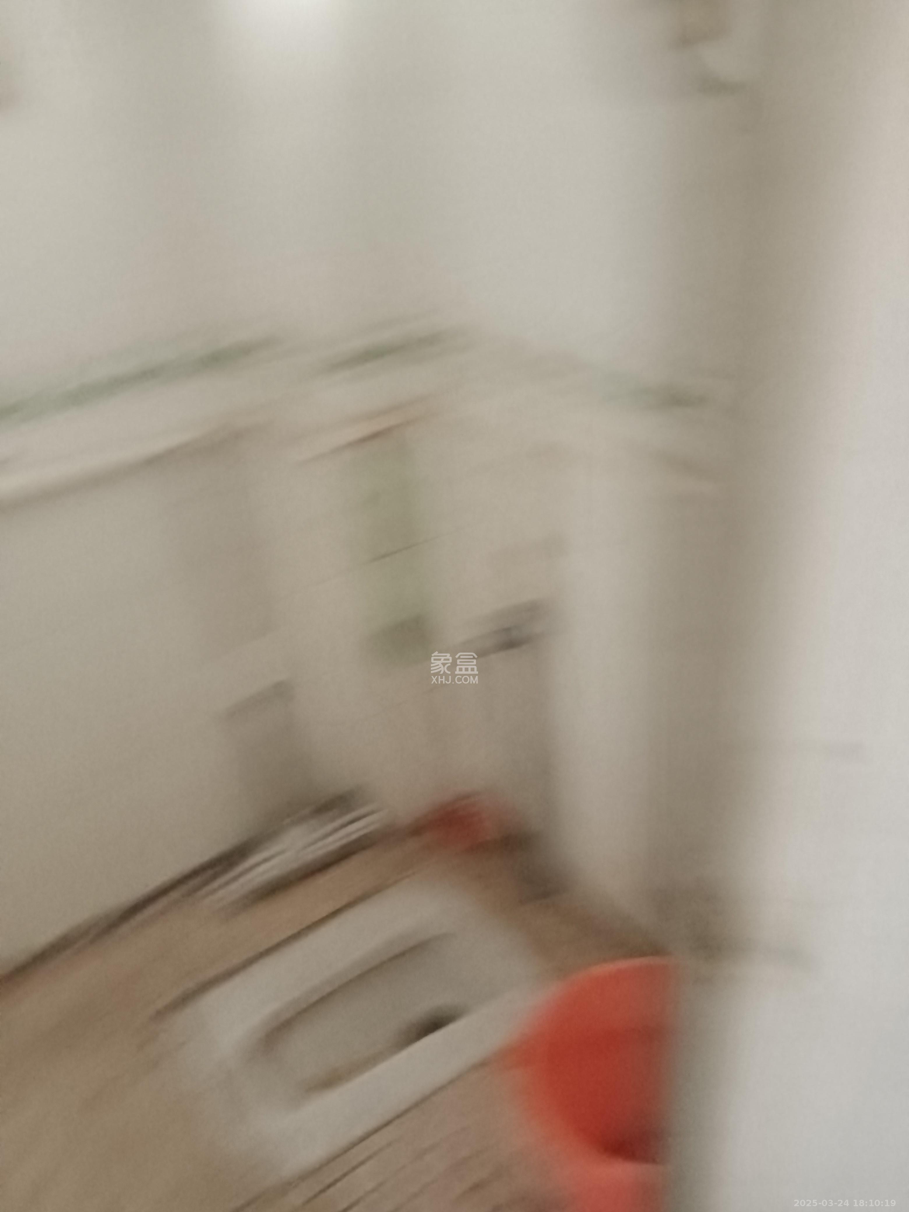 华银小区  3室1厅1卫   1800.00元/月室内图