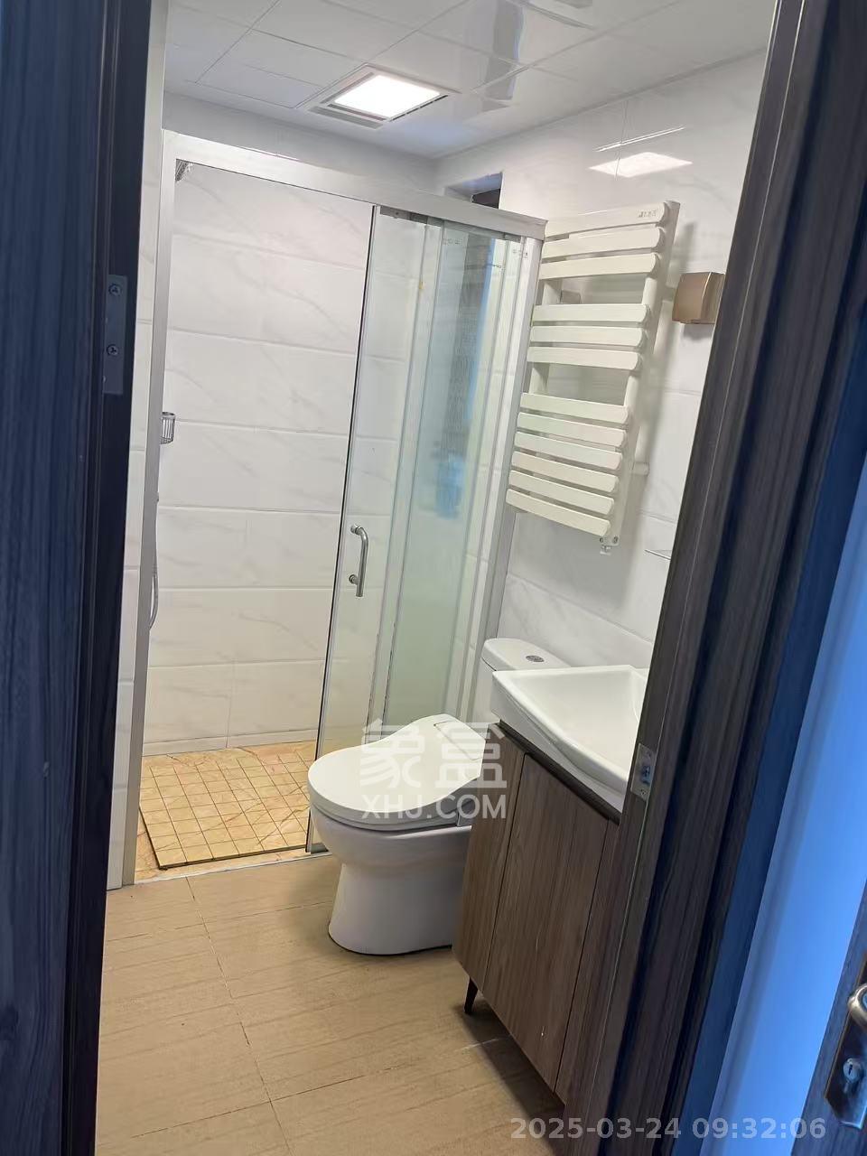 碧桂园星城首府 3室2厅2卫 2800.0元/月 碧桂园星城首府 3室2厅2卫 2800.0元/月室内图