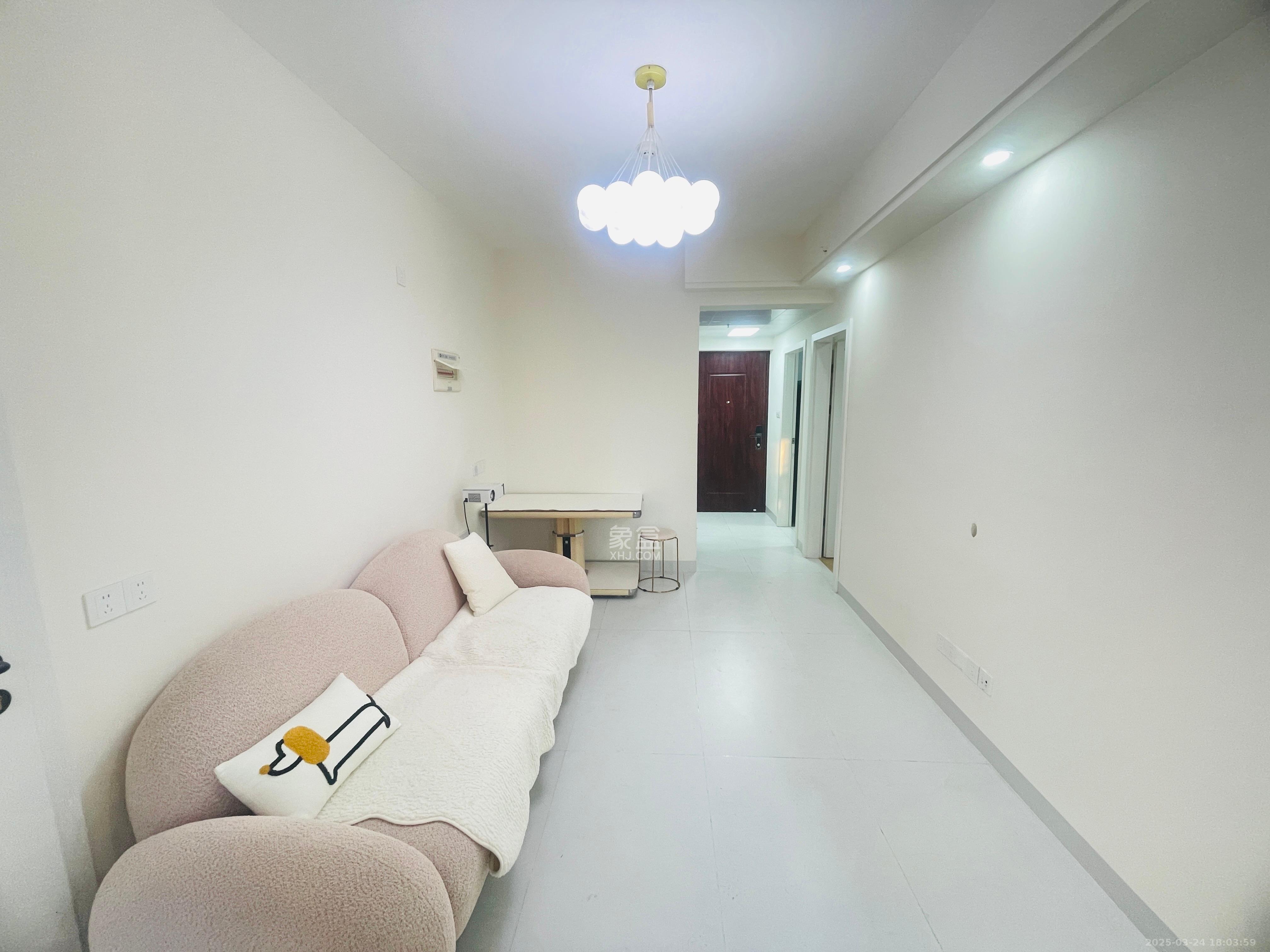 保利海德公园  2室2厅1卫    2300.0元/月室内图1