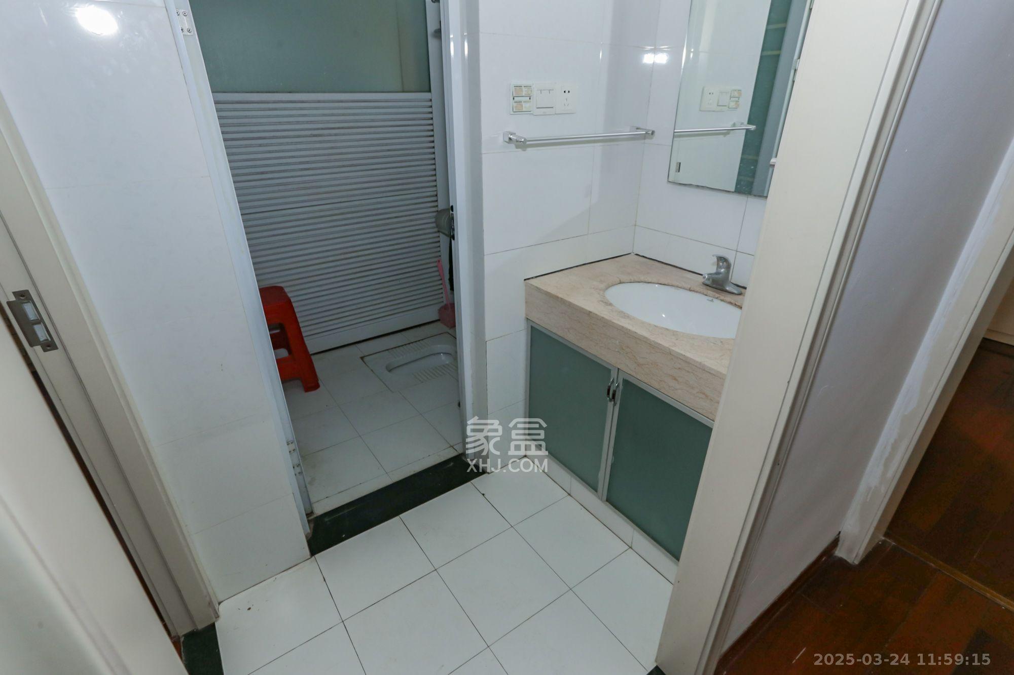 旭辉藏郡(藏郡、旭湘华府) 3室2厅1卫 2500.0元/月 旭辉藏郡(藏郡、旭湘华府) 3室2厅1卫 2500.0元/月室内图