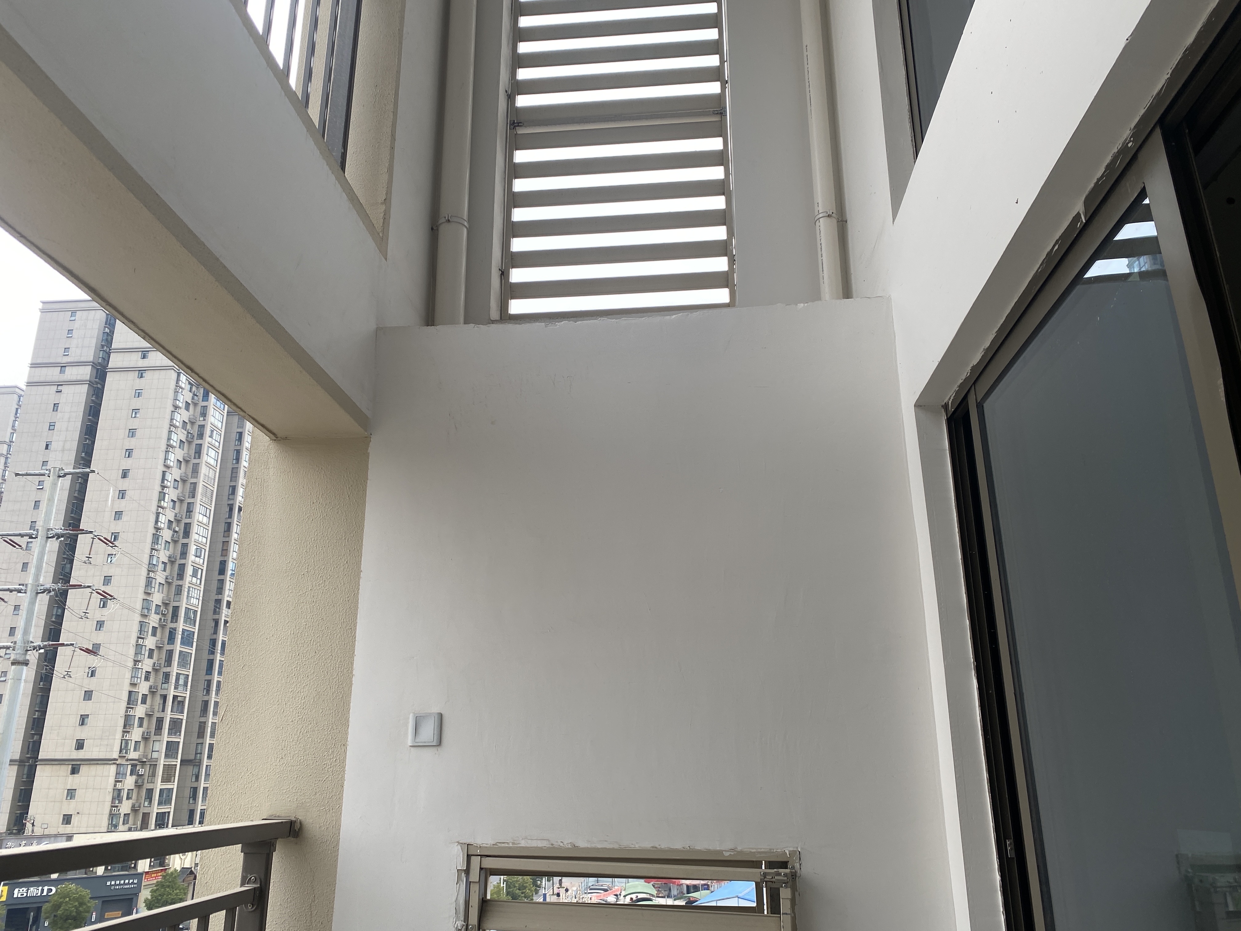 吾悦广场 4室2厅2卫 78.8万 吾悦广场 4室2厅2卫 78.8万客厅