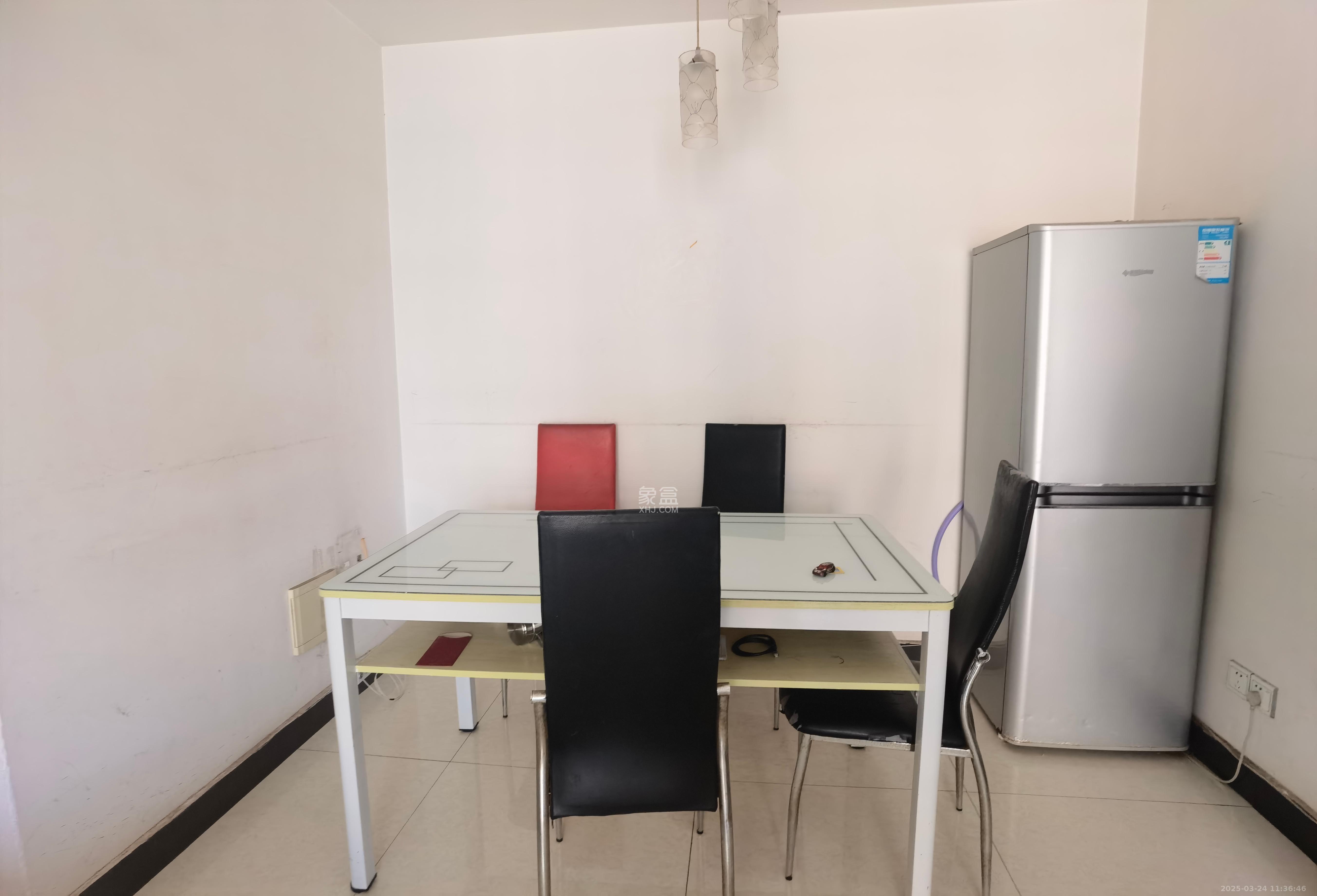 中信文化广场(中信新城二期) 3室2厅1卫 2000.0元/月 中信文化广场(中信新城二期) 3室2厅1卫 2000.0元/月室内图