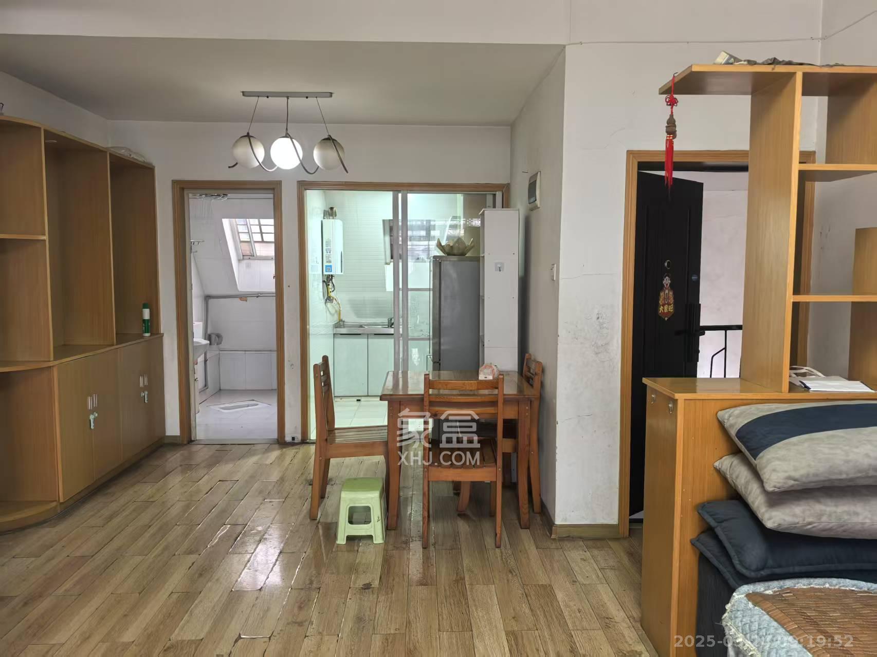 水木兰庭  1室2厅1卫   1700.00元/月室内图