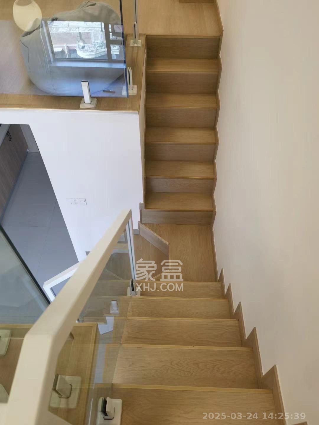 卓越江岸  1室0厅0卫    3000.0元/月 卓越江岸  1室0厅0卫    3000.0元/月室内图1