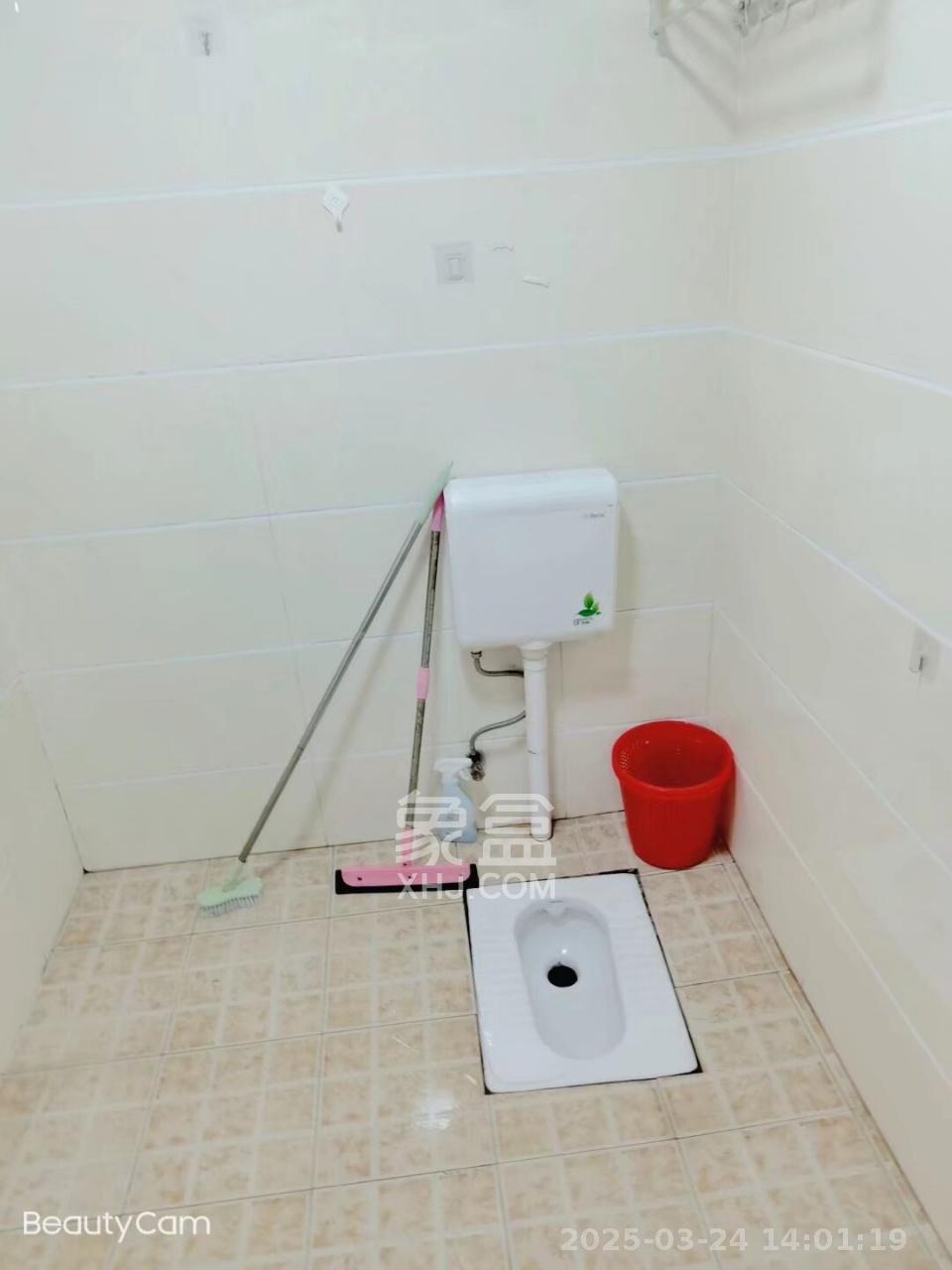 柏家塘小区 1室1厅1卫 950.0元/月 柏家塘小区 1室1厅1卫 950.0元/月室内图