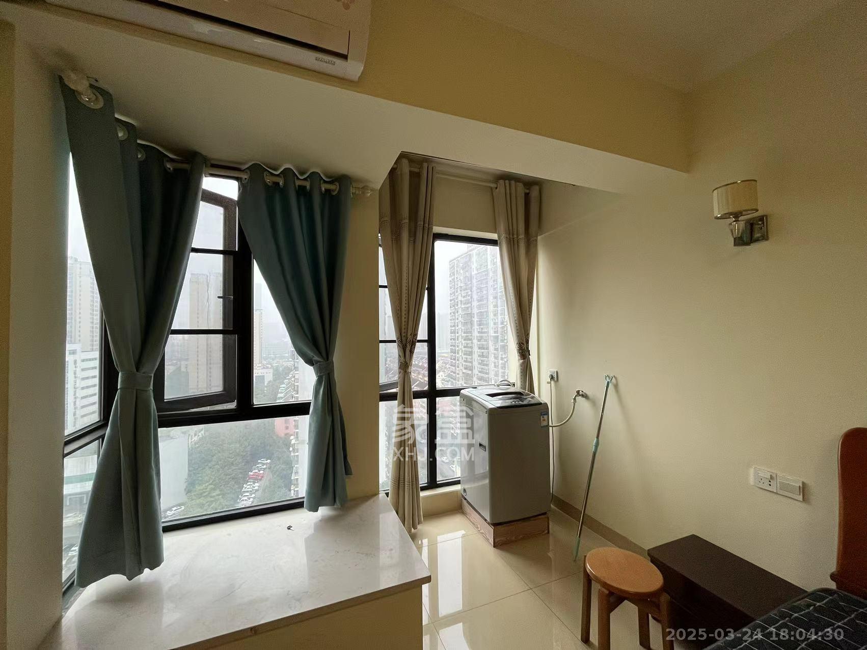 英郡年华 1室1厅1卫 1500.0元/月 英郡年华 1室1厅1卫 1500.0元/月室内图