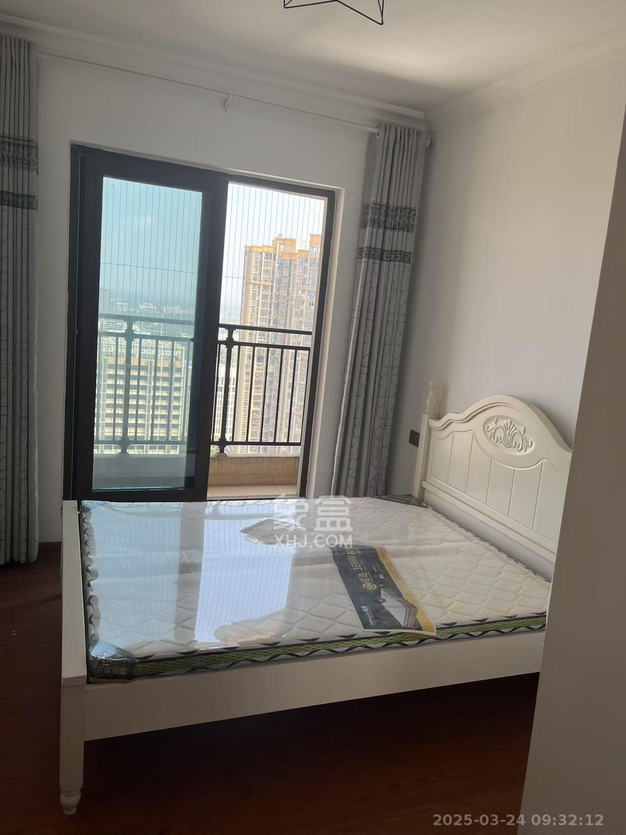 碧桂园星城首府 3室2厅2卫 2800.0元/月 碧桂园星城首府 3室2厅2卫 2800.0元/月室内图