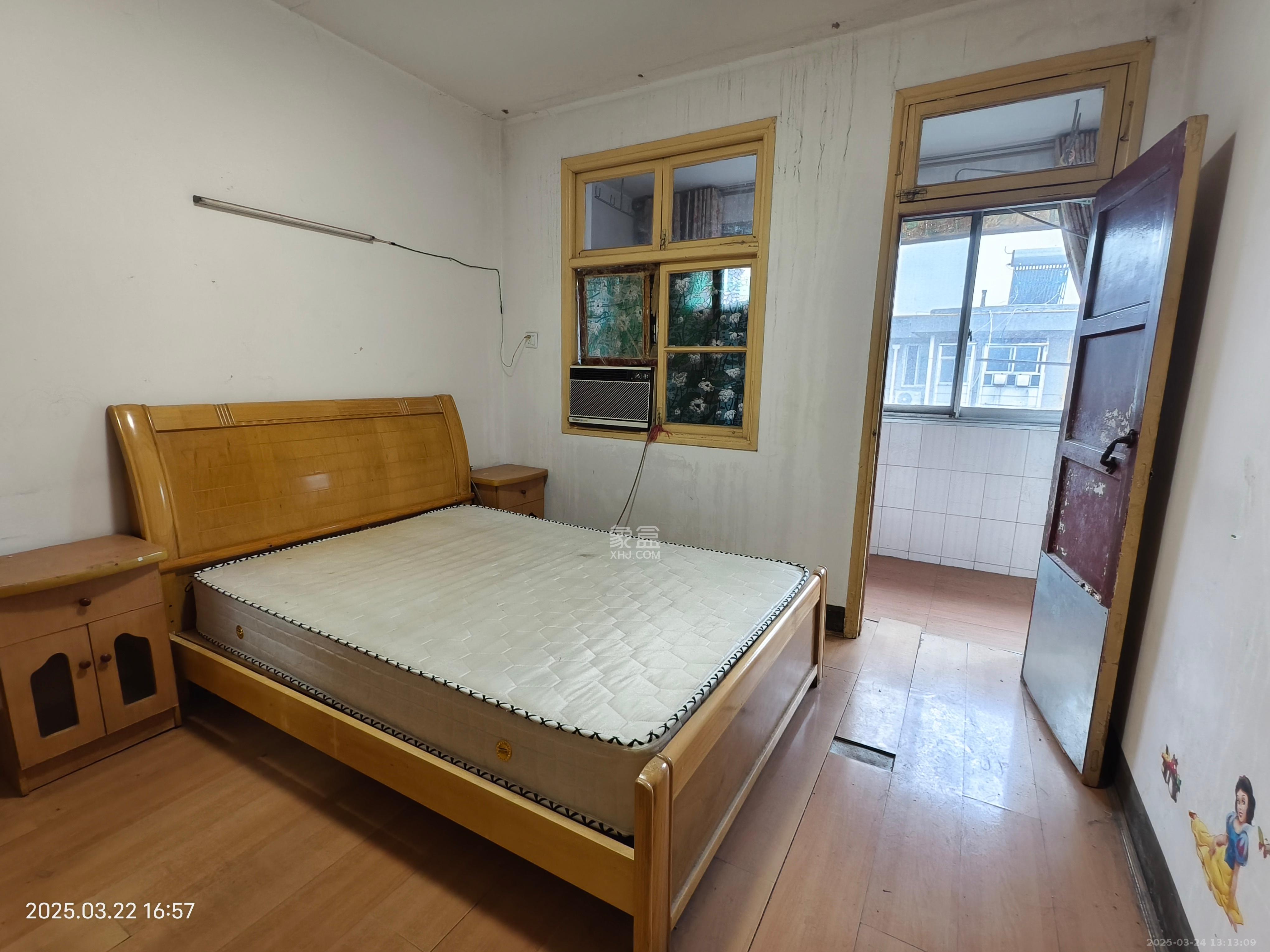 蒋家垅社区  3室2厅2卫    900.0元/月 蒋家垅社区  3室2厅2卫    900.0元/月室内图