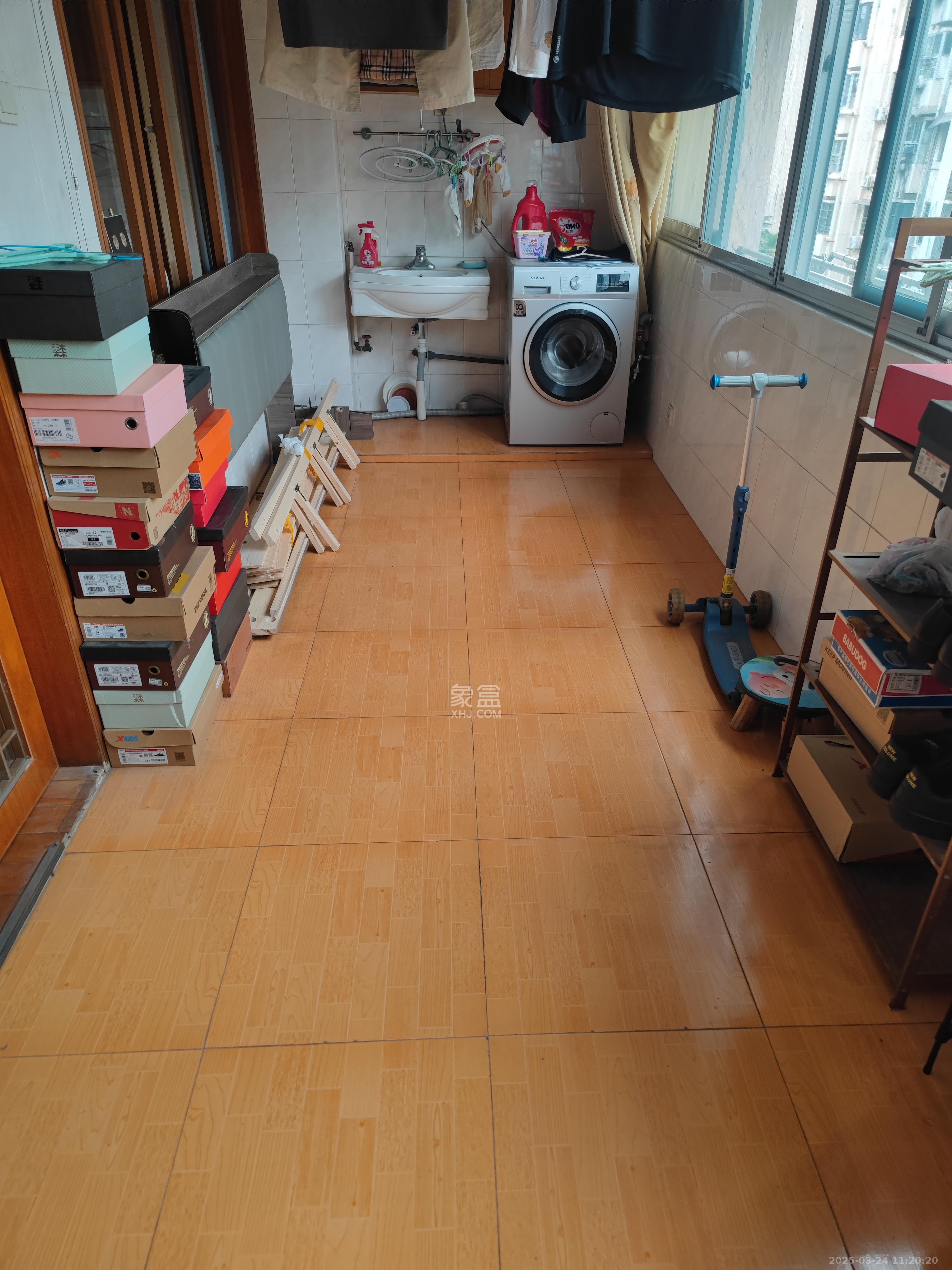 湘卫花苑  4室2厅1卫   3000.00元/月室内图