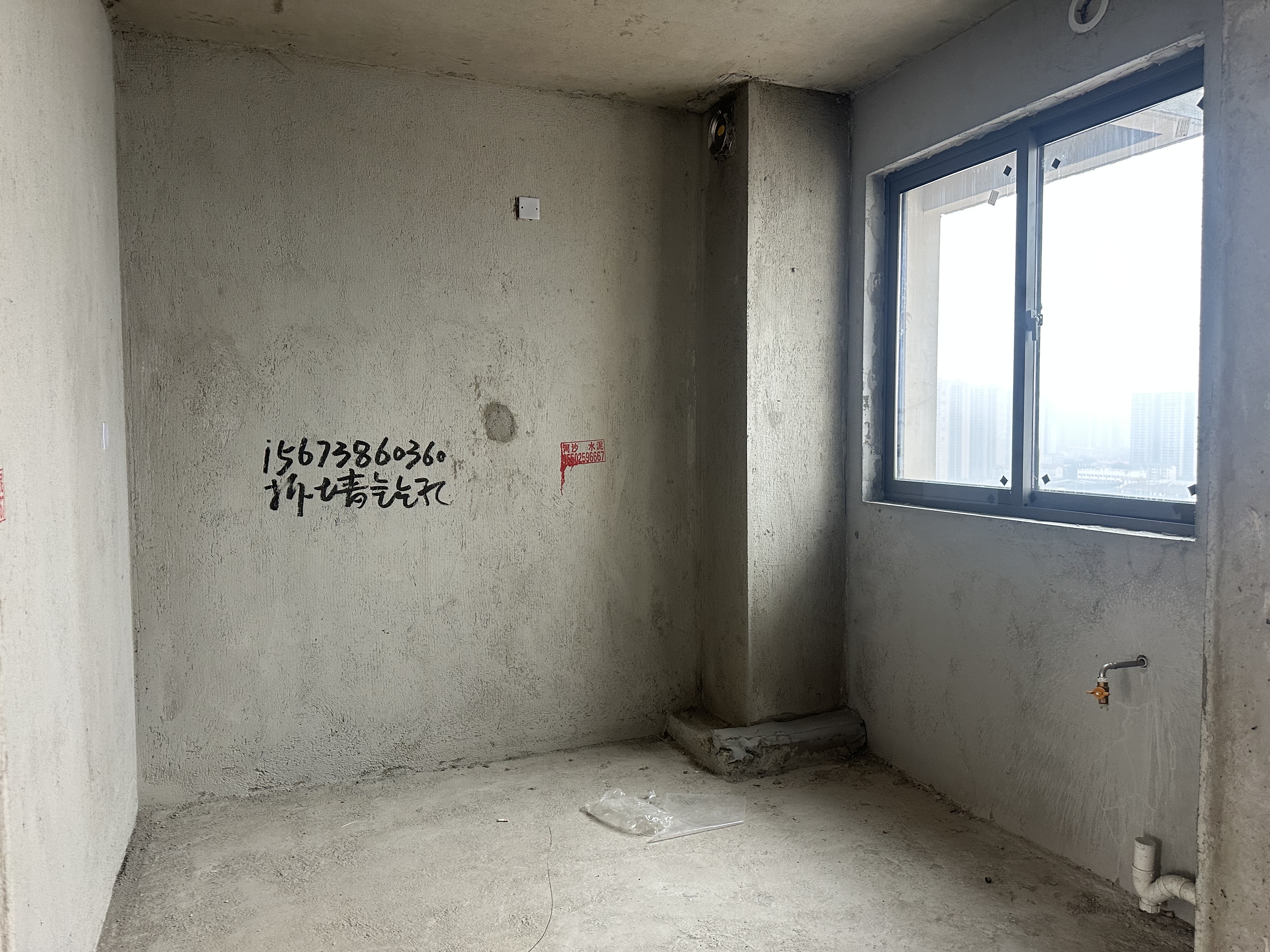 吾悦广场 4室2厅2卫 80.0万 吾悦广场 4室2厅2卫 80.0万客厅