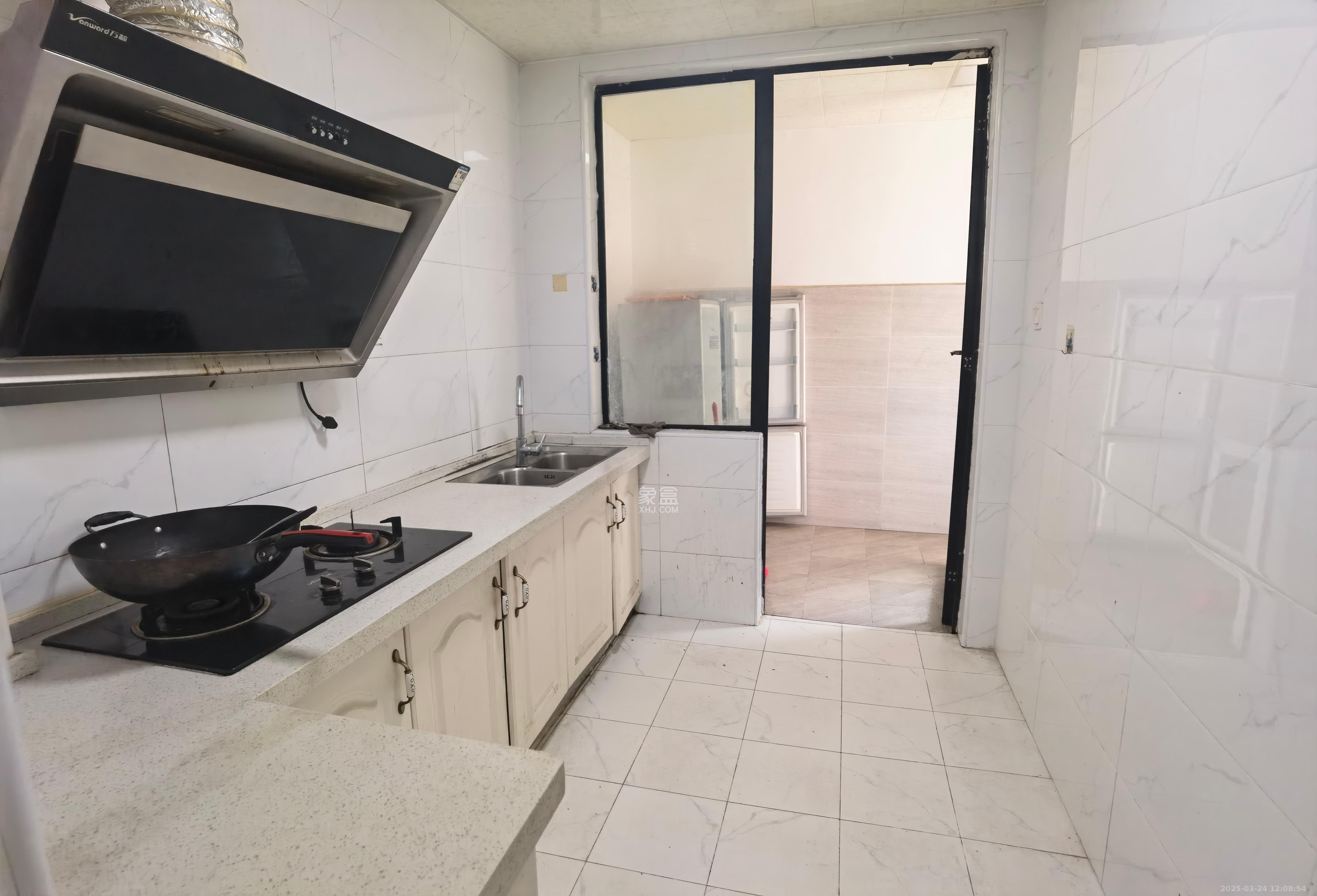 中信凯旋城(中信新城四期) 3室2厅1卫 1800.0元/月 中信凯旋城(中信新城四期) 3室2厅1卫 1800.0元/月室内图