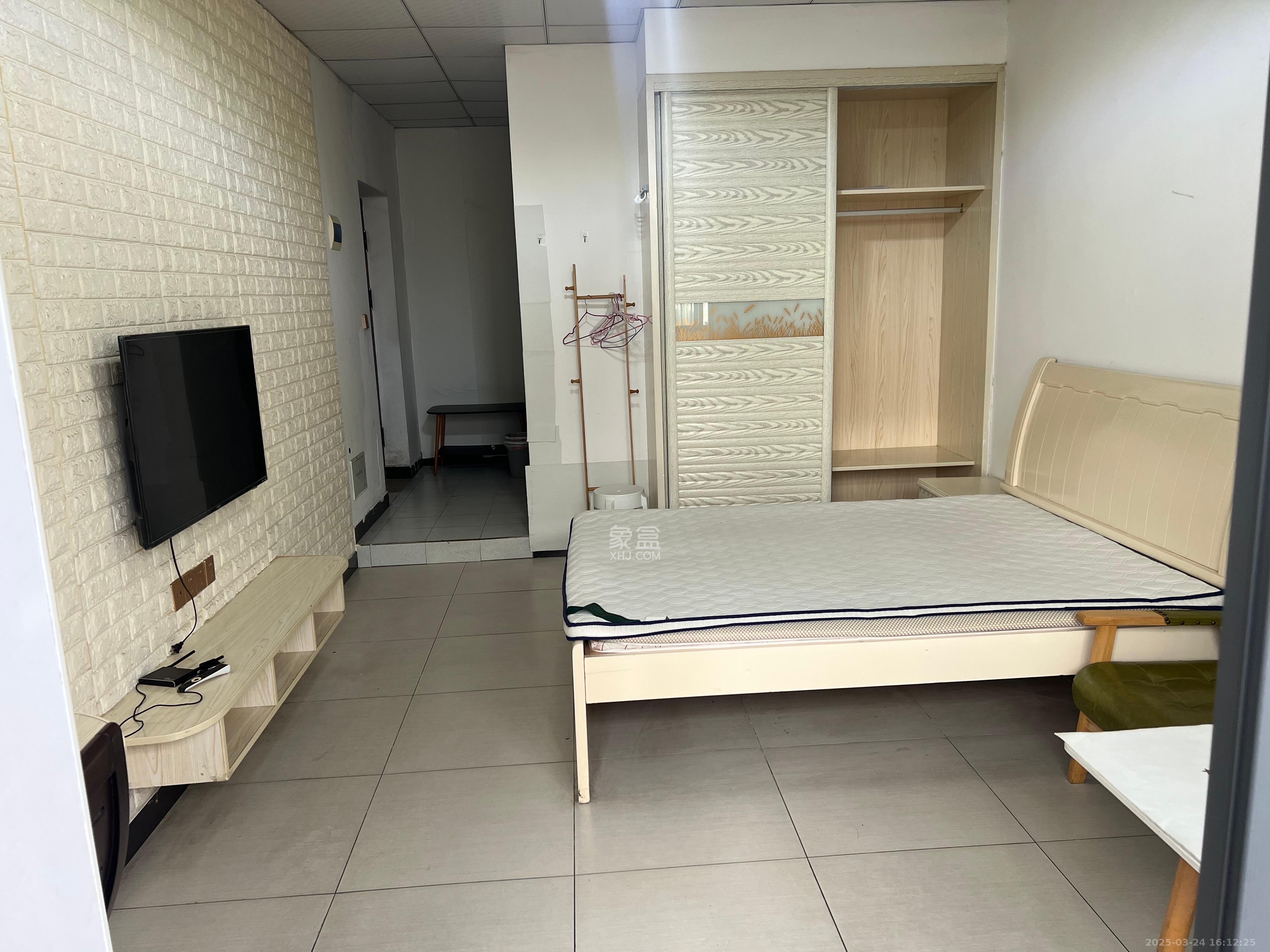 石岭小区B区  1室1厅1卫   1199.00元/月