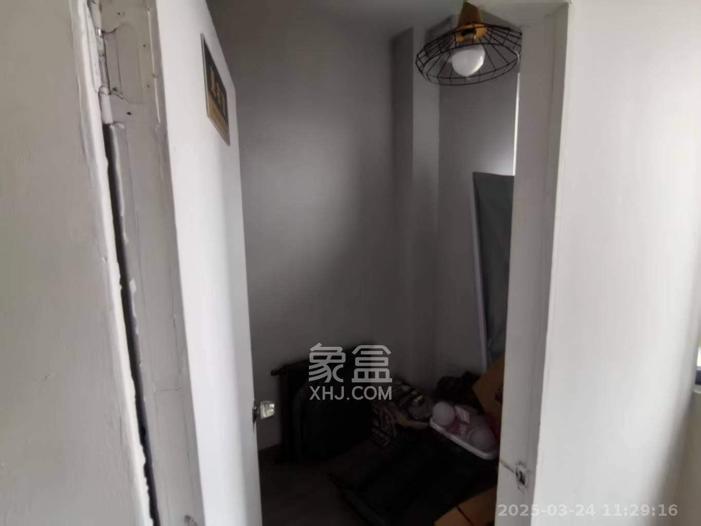 阳光锦城  1室1厅1卫    1400.0元/月室内图