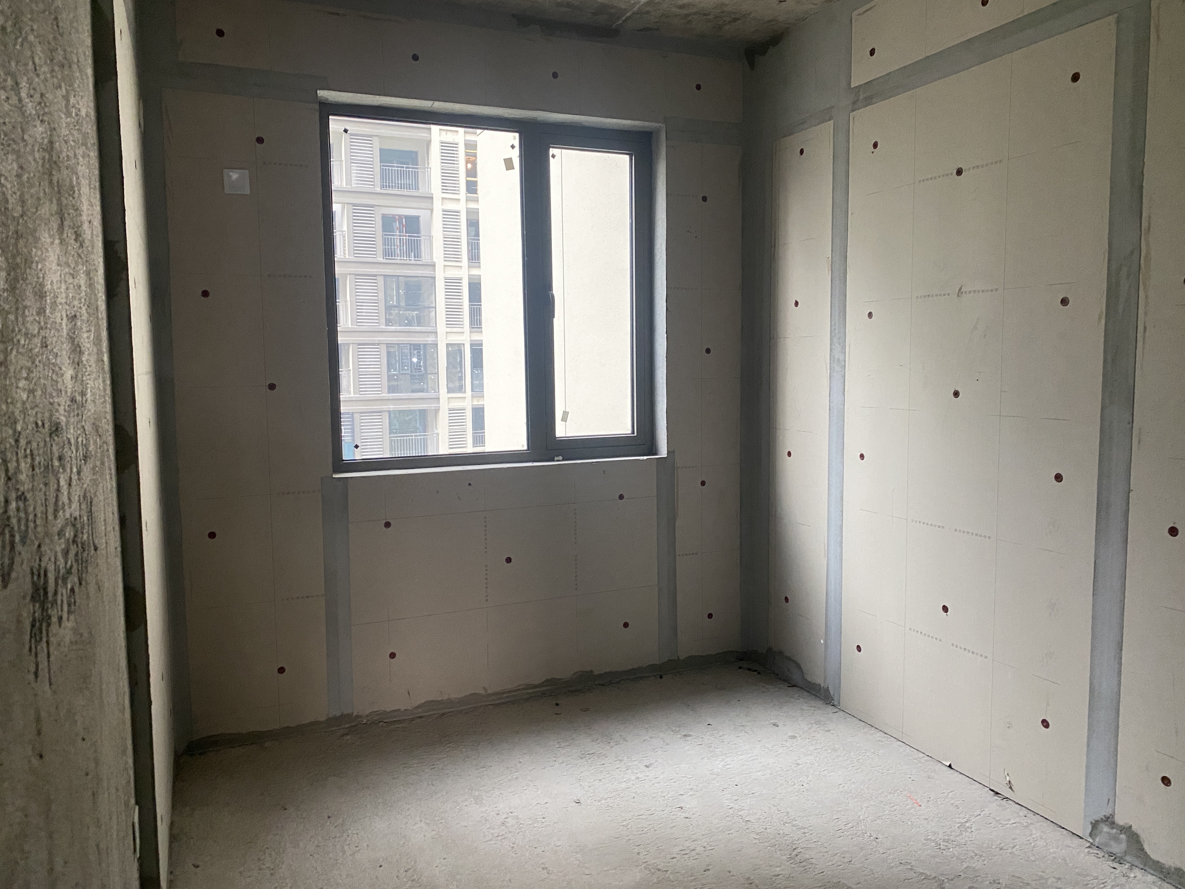 吾悦广场 4室2厅2卫 78.8万 吾悦广场 4室2厅2卫 78.8万客厅