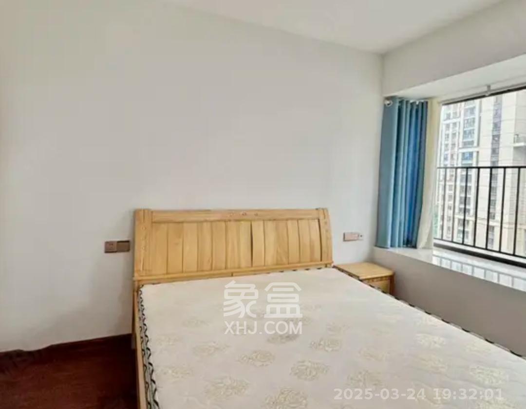 卓越浅水湾  4室2厅1卫   3000.00元/月室内图