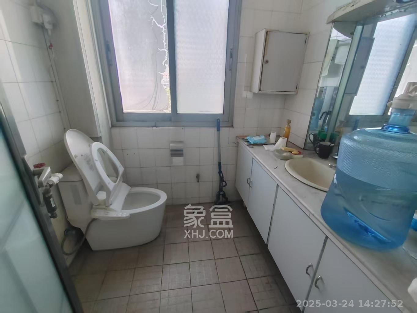 林业厅宿舍 3室2厅1卫 2200.0元/月 林业厅宿舍 3室2厅1卫 2200.0元/月室内图