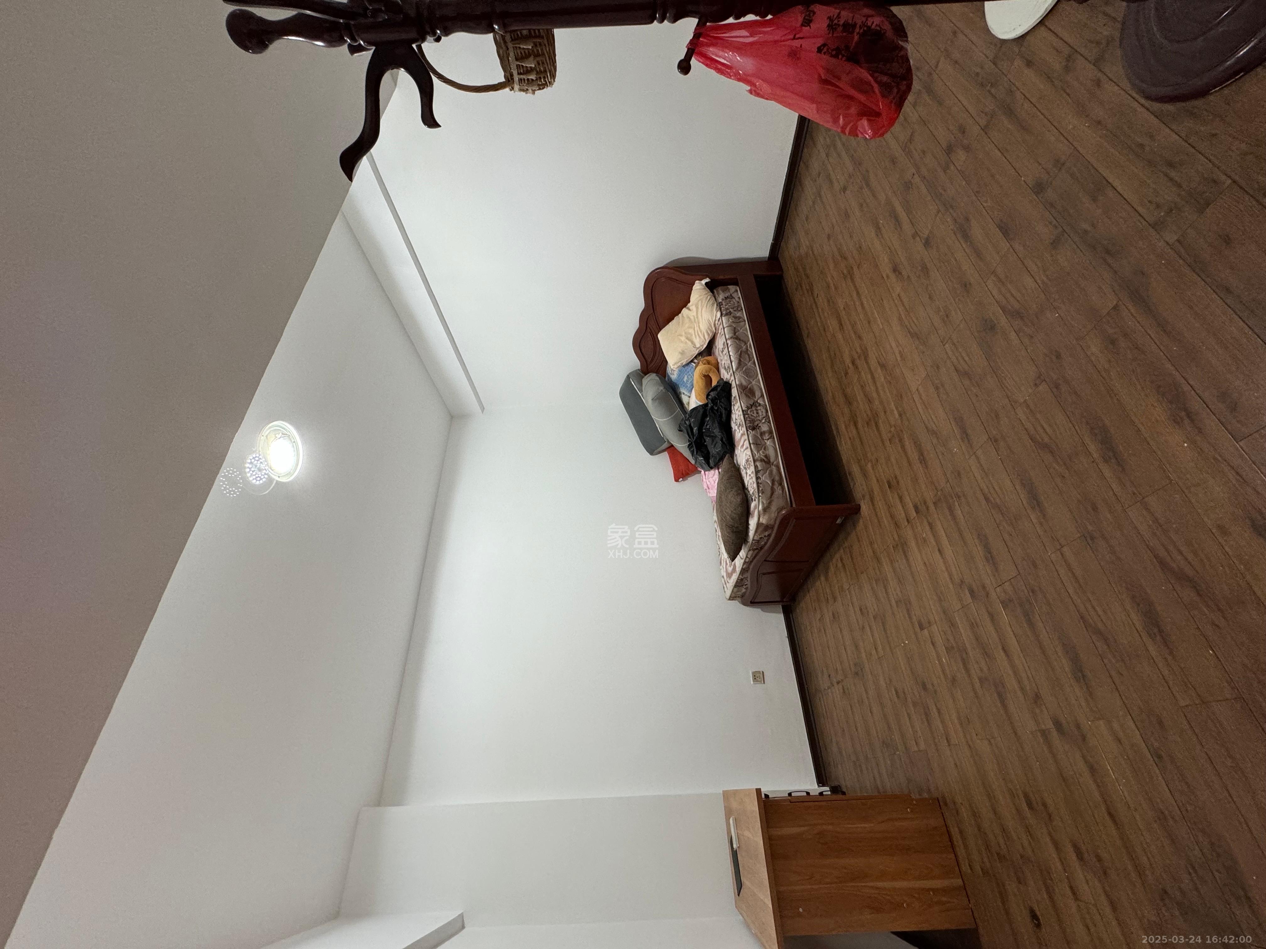 思进大厦  4室2厅2卫   2600.00元/月室内图