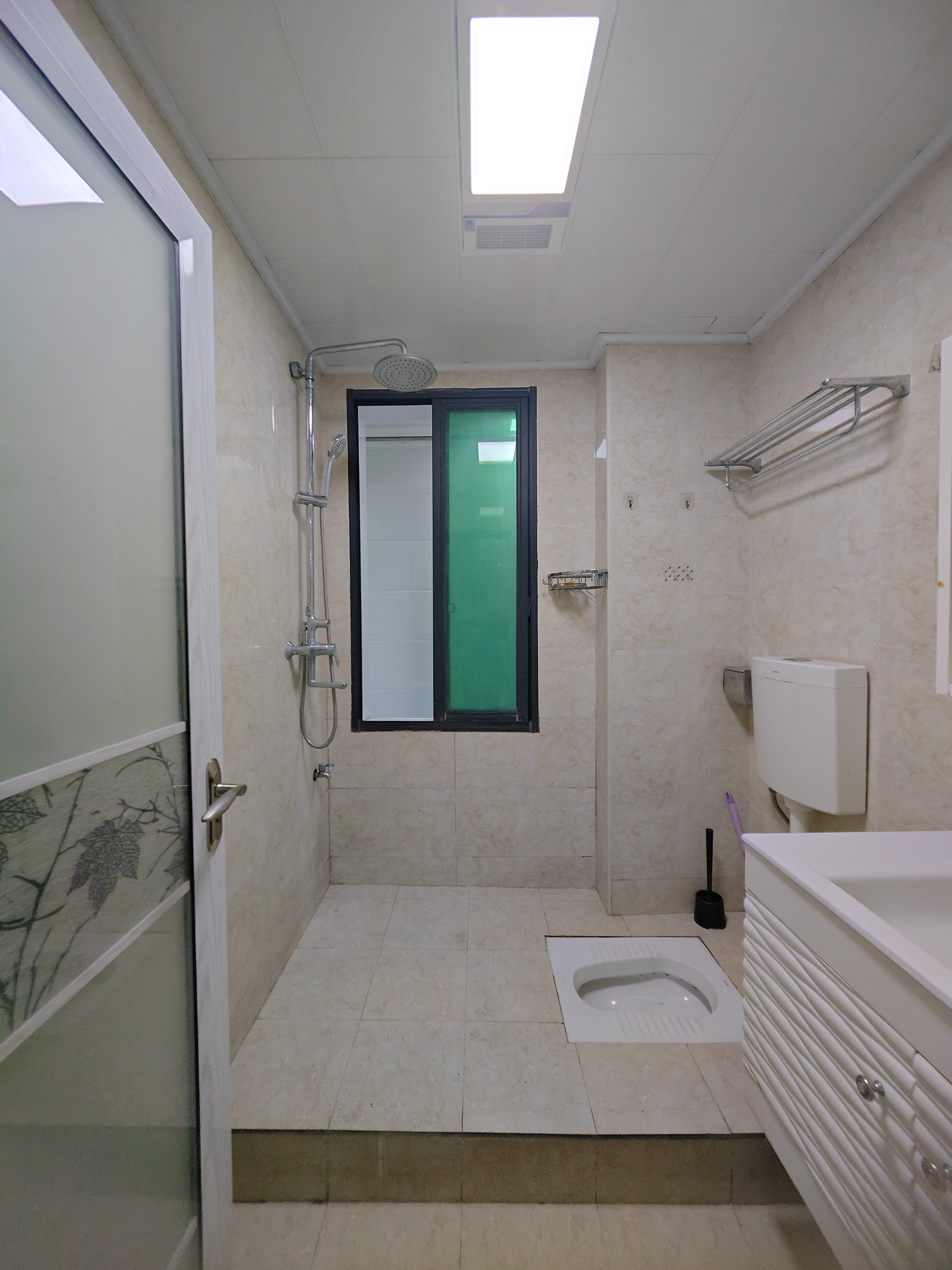 水映豪廷(一,二,三期) 3室2厅2卫 2300.0元/月 水映豪廷(一,二,三期) 3室2厅2卫 2300.0元/月室内图