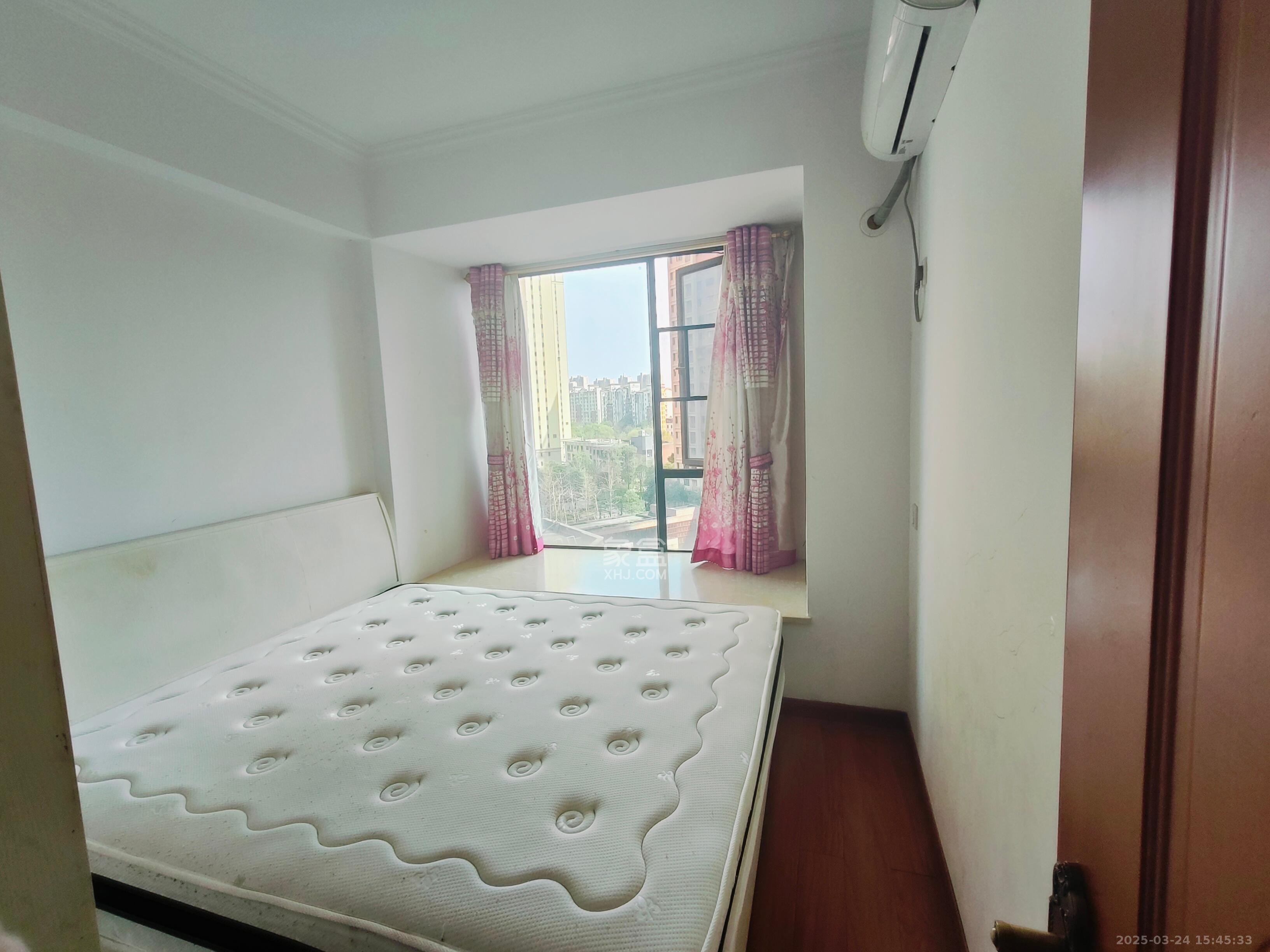 方略城市广场 4室2厅2卫 2400.0元/月 方略城市广场 4室2厅2卫 2400.0元/月室内图