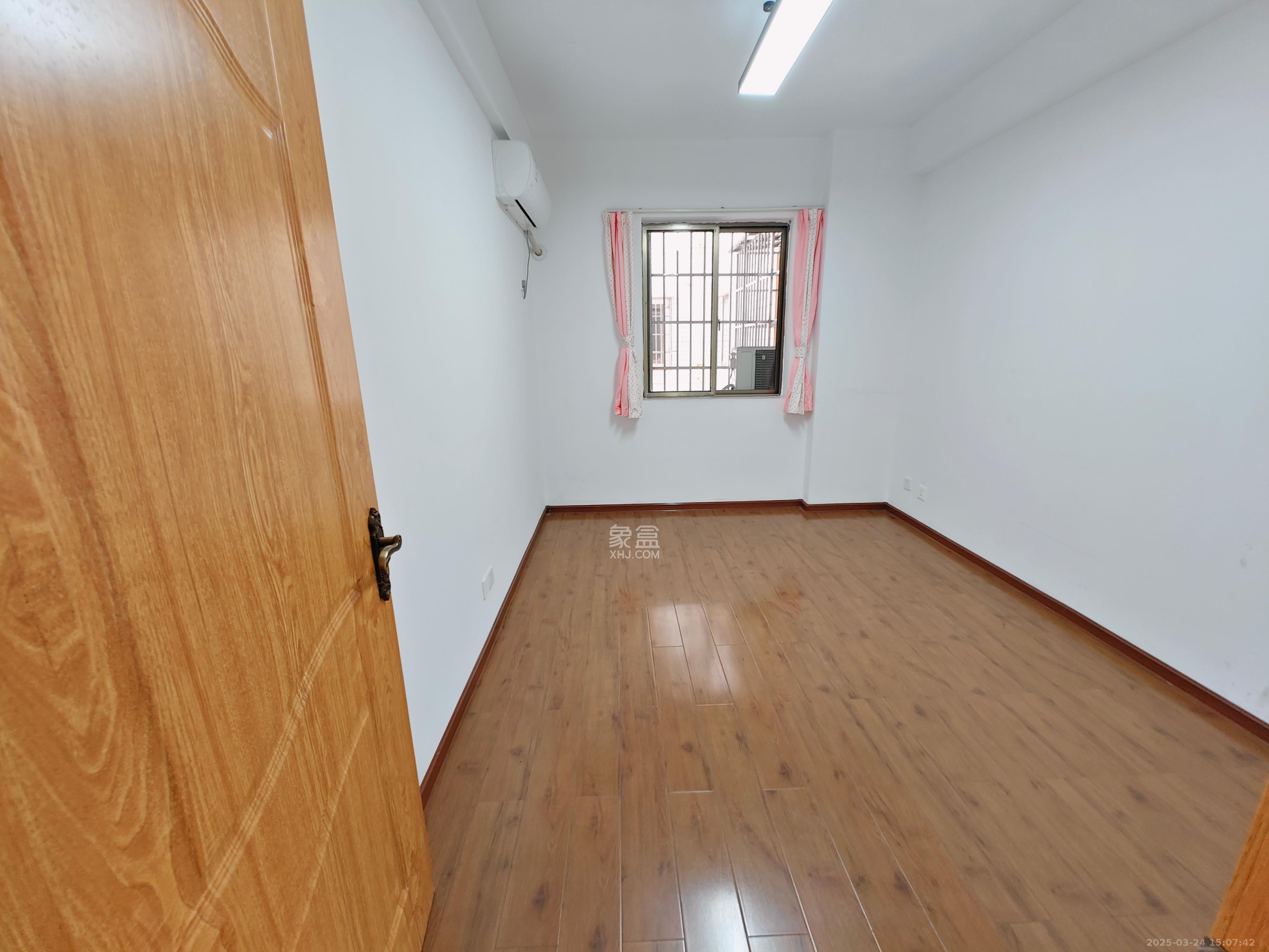 环达路桥 3室2厅2卫 3100.0元/月 环达路桥 3室2厅2卫 3100.0元/月室内图