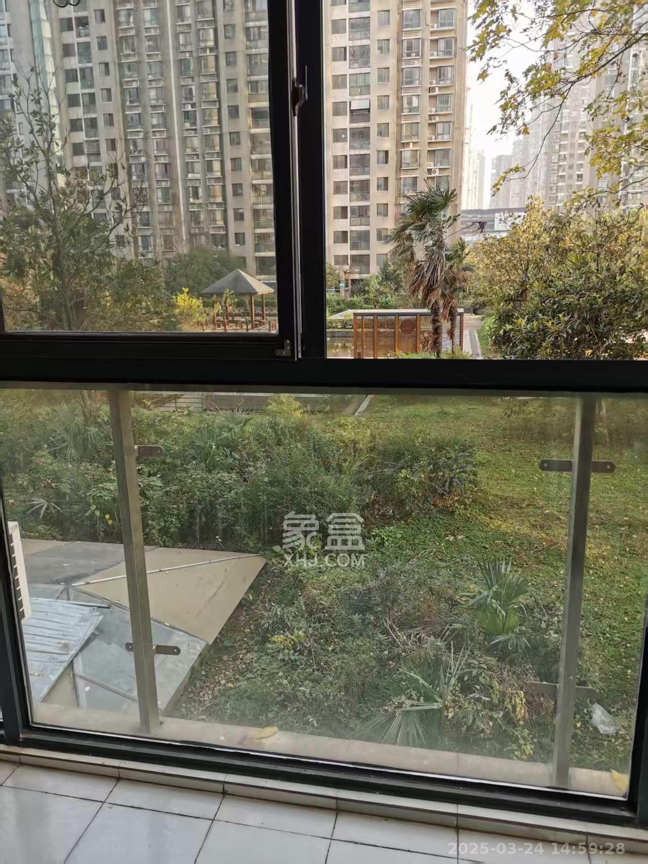 湘江世纪城悦江苑 2室2厅1卫 2200.0元/月 湘江世纪城悦江苑 2室2厅1卫 2200.0元/月室内图