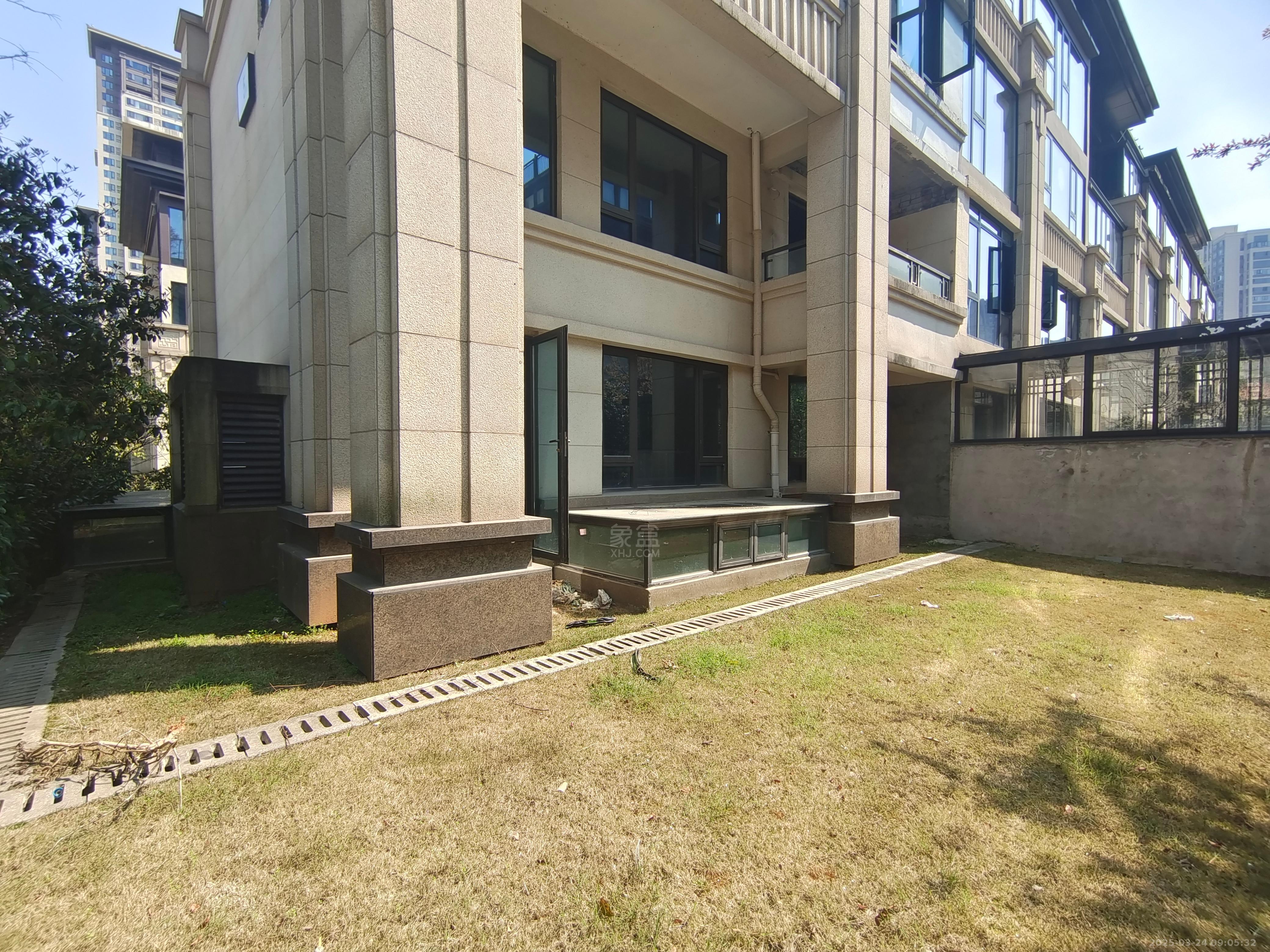 阳光城新城樾府 4室2厅2卫 1200.0元/月 阳光城新城樾府 4室2厅2卫 1200.0元/月室内图