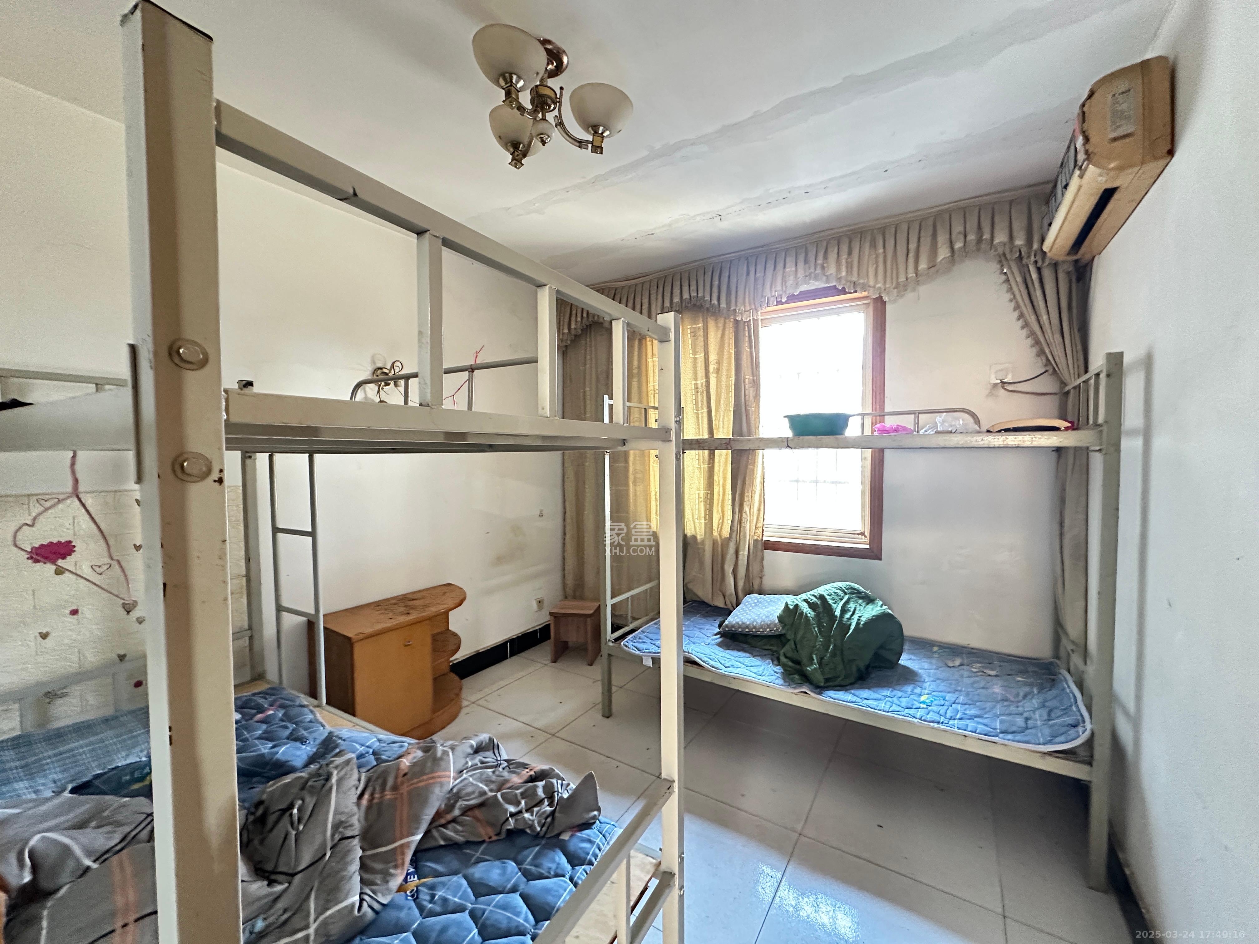 广厦新村  4室2厅1卫    2000.0元/月 广厦新村  4室2厅1卫    2000.0元/月室内图