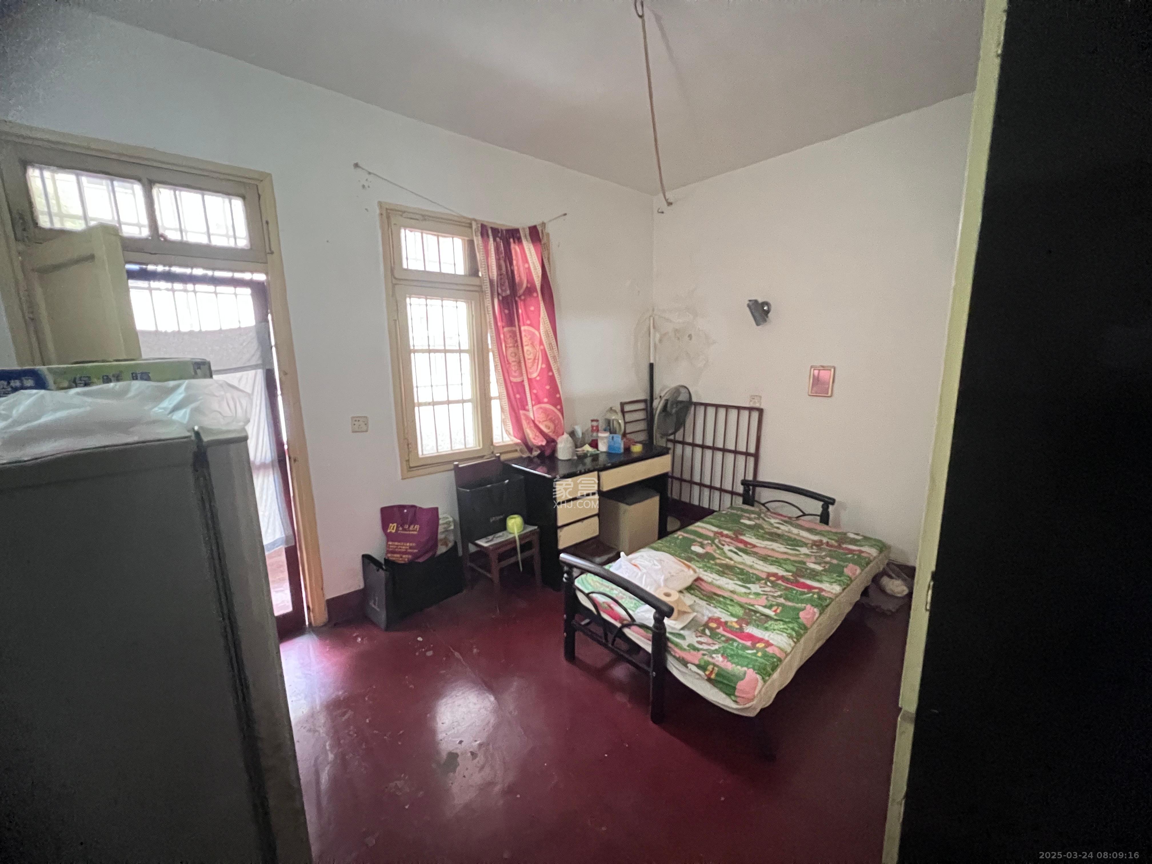 朝阳一、二村 1室1厅1卫 1100.0元/月 朝阳一、二村 1室1厅1卫 1100.0元/月室内图