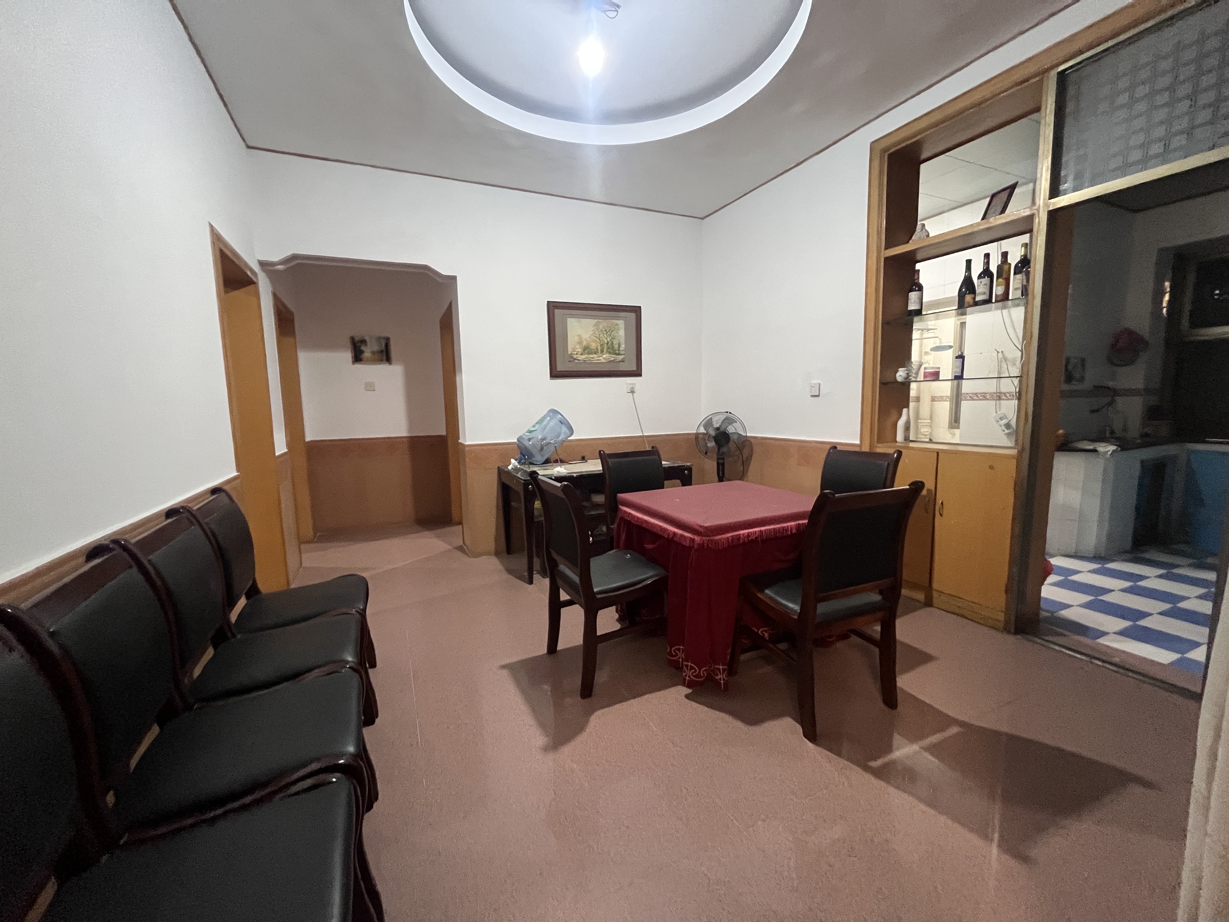 娄星区畜牧水产局+经管局 4室2厅2卫 46.8万 娄星区畜牧水产局+经管局 4室2厅2卫 46.8万客厅