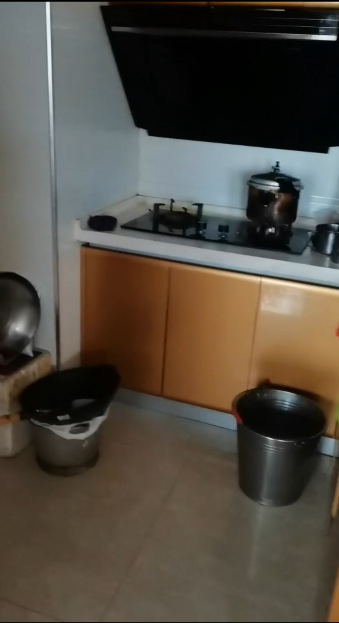 东方豪苑 2室1厅1卫 46.8万 东方豪苑 2室1厅1卫 46.8万客厅