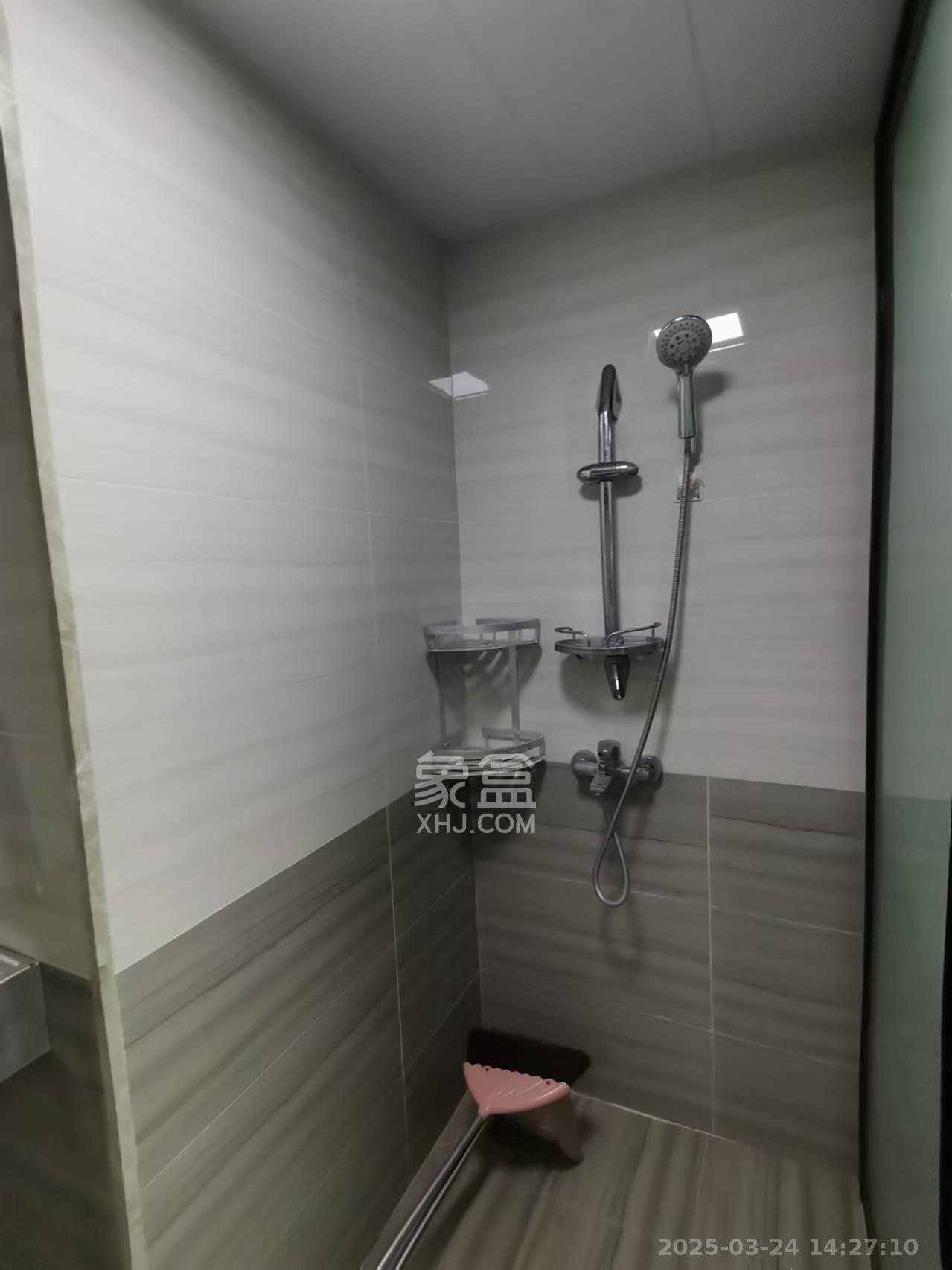 美林美寓  1室1厅1卫   1700.00元/月室内图