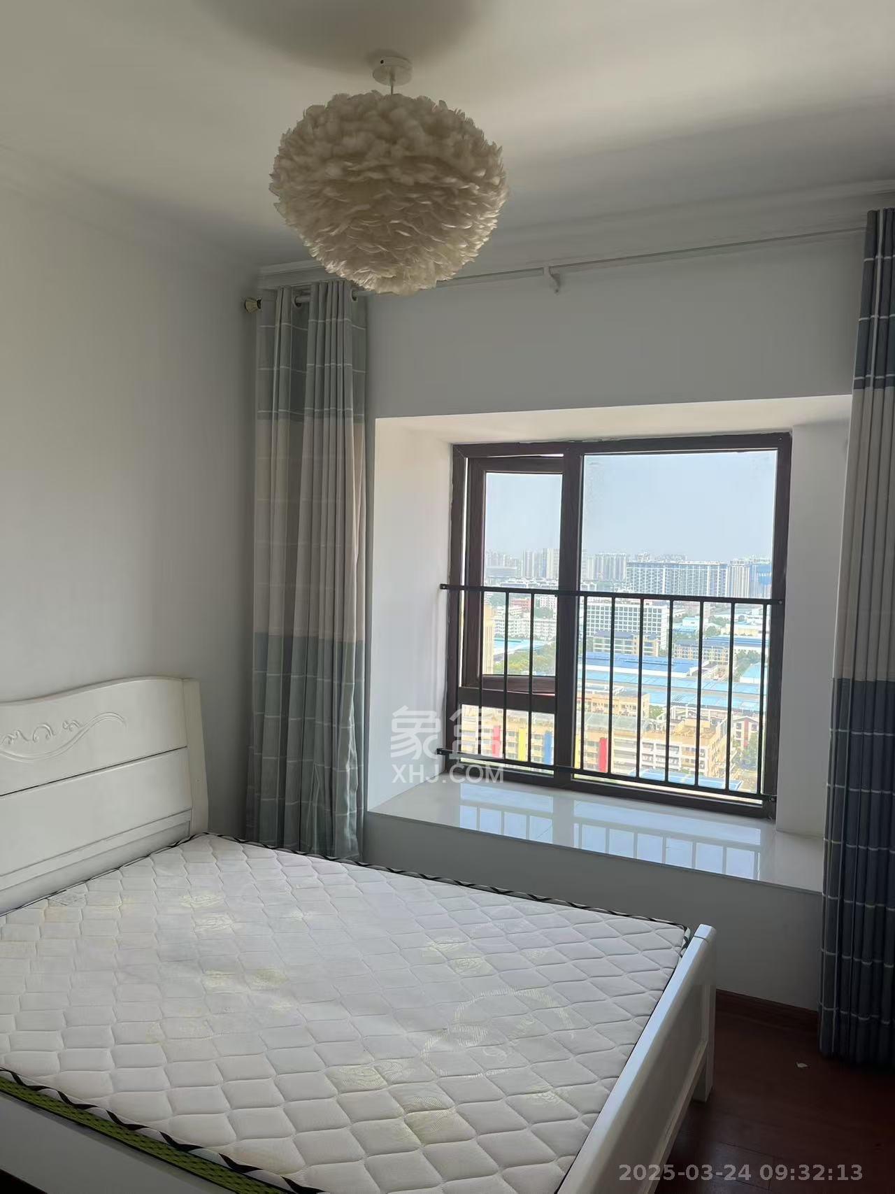 碧桂园星城首府 3室2厅2卫 2800.0元/月 碧桂园星城首府 3室2厅2卫 2800.0元/月室内图