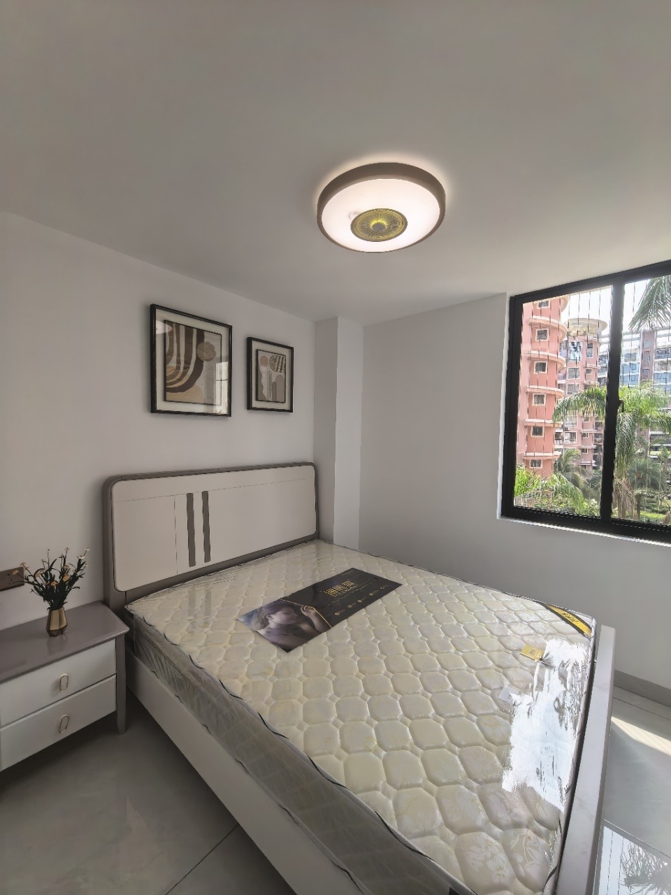 九九海景花园  2室1厅1卫    95.8万 九九海景花园  2室1厅1卫    95.8万客厅