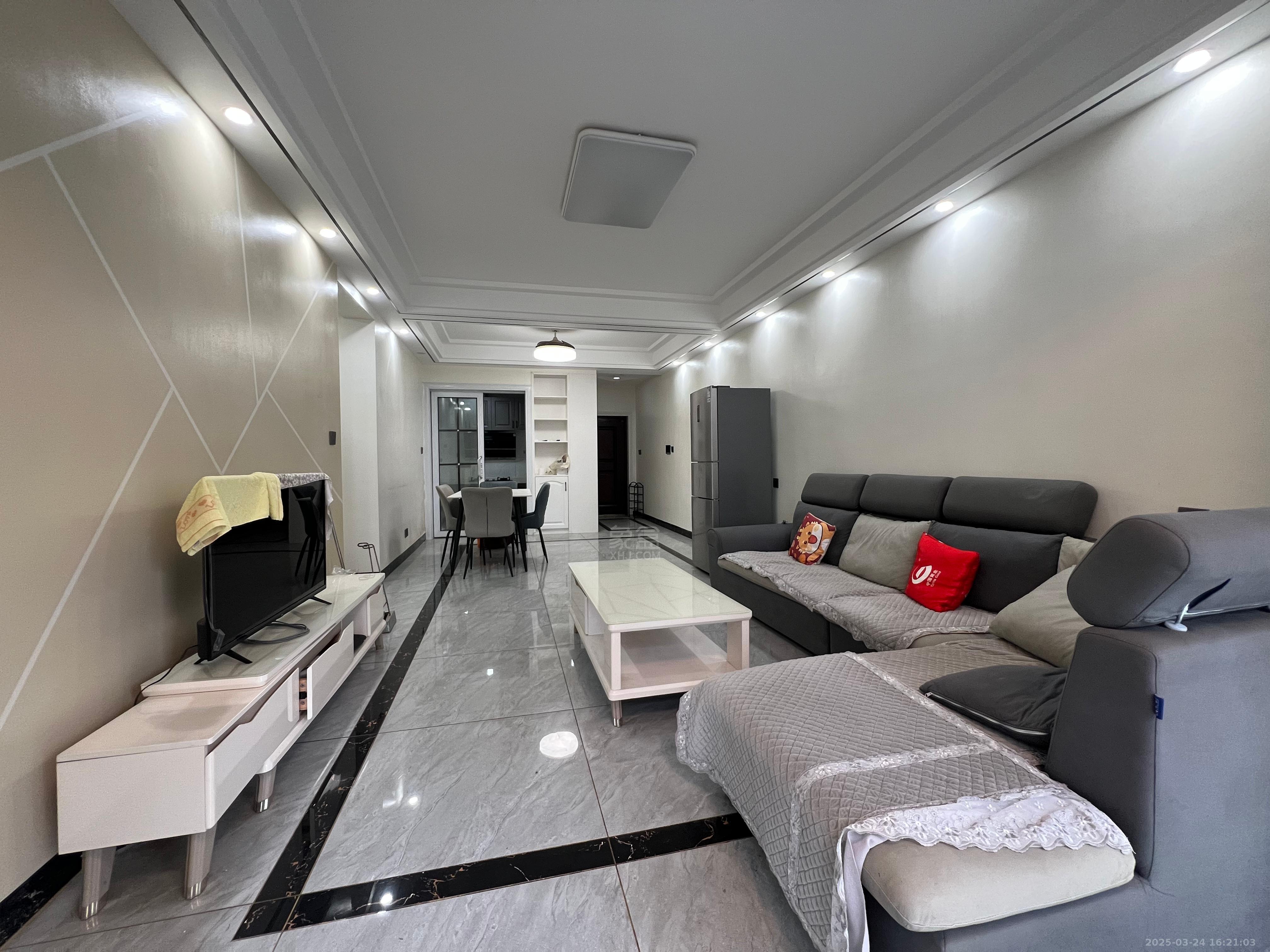 春藤小镇 3室2厅1卫 2000.0元/月 春藤小镇 3室2厅1卫 2000.0元/月室内图