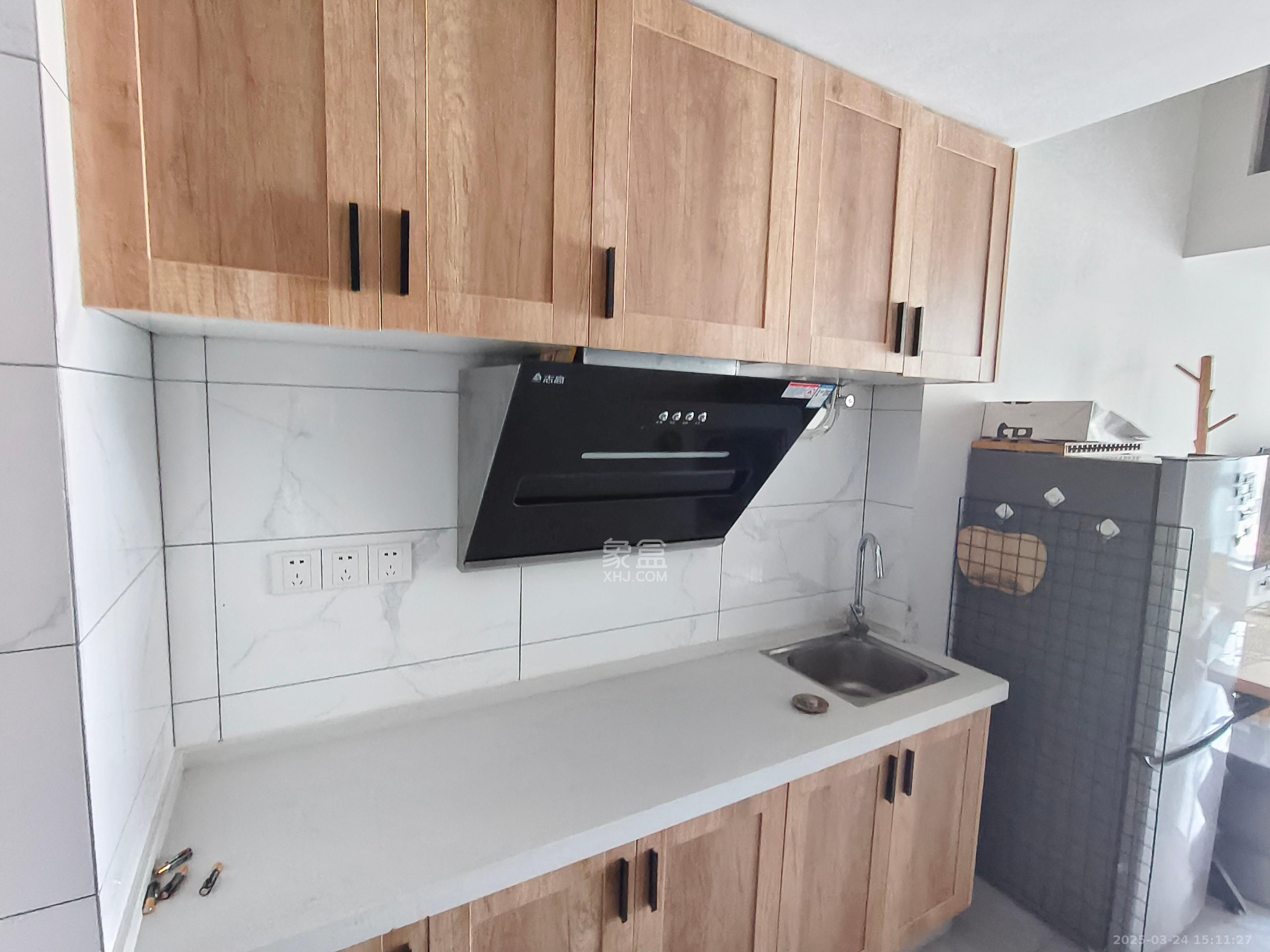 梅溪湖金茂湾  2室2厅1卫    2100.0元/月 梅溪湖金茂湾  2室2厅1卫    2100.0元/月室内图