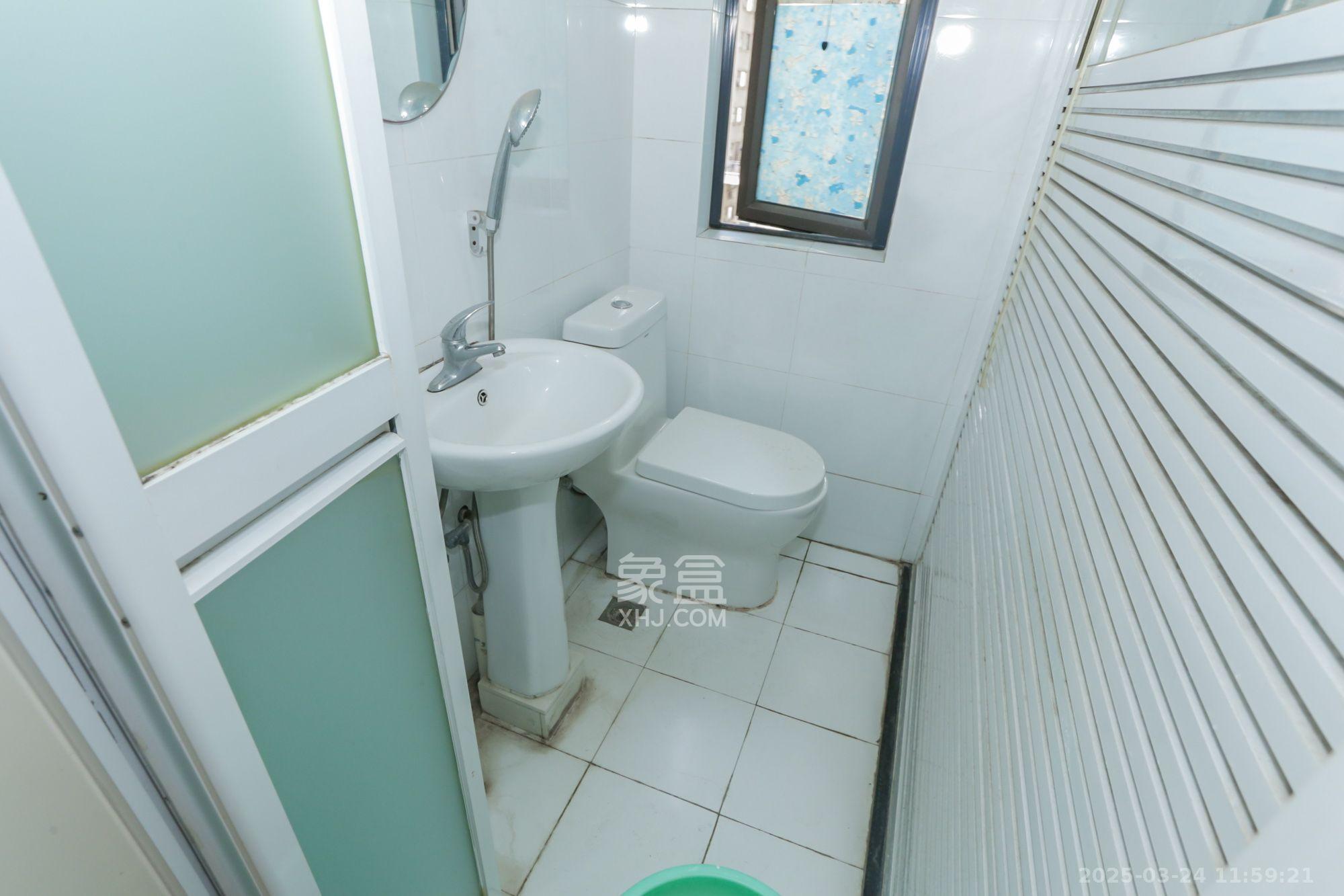 旭辉藏郡(藏郡、旭湘华府) 3室2厅1卫 2500.0元/月 旭辉藏郡(藏郡、旭湘华府) 3室2厅1卫 2500.0元/月室内图