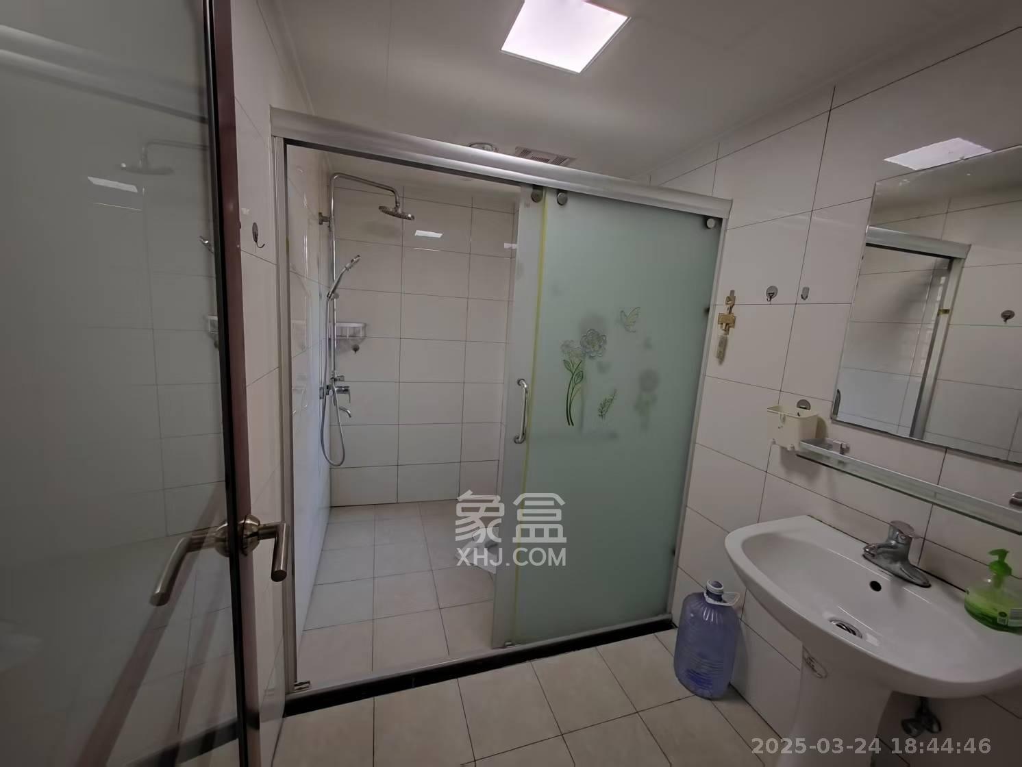 万博汇 3室2厅1卫 3500.0元/月 万博汇 3室2厅1卫 3500.0元/月室内图