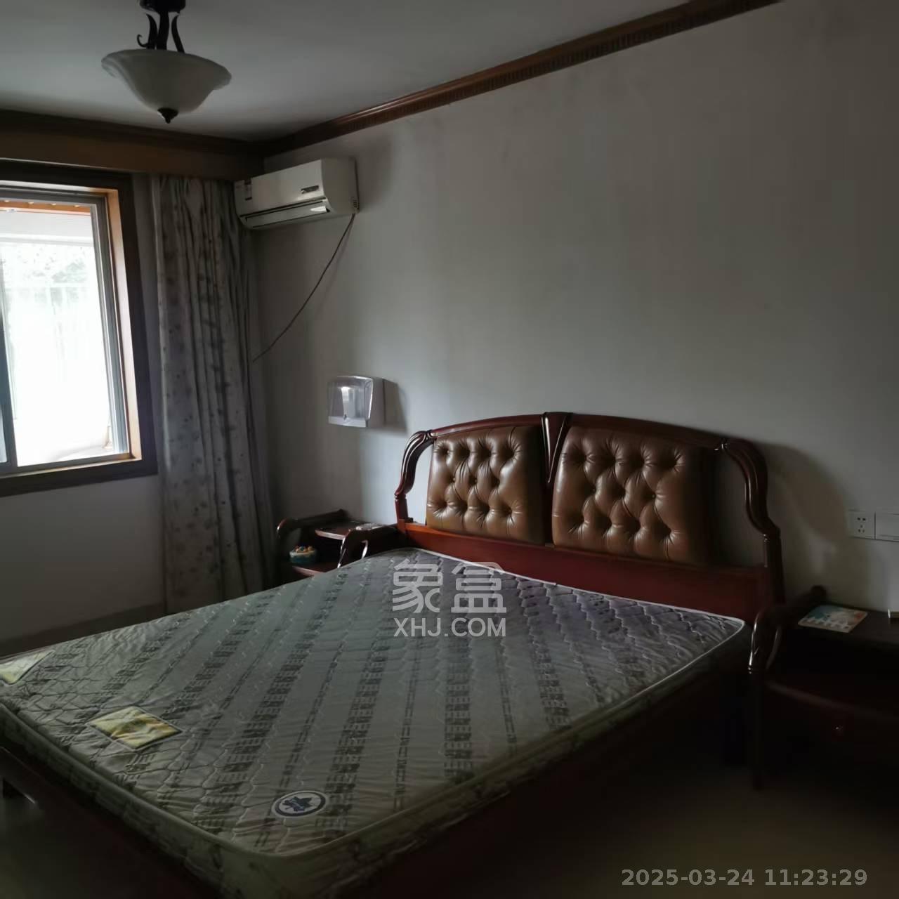 上民航宿舍 3室2厅1卫 2300.0元/月 上民航宿舍 3室2厅1卫 2300.0元/月室内图