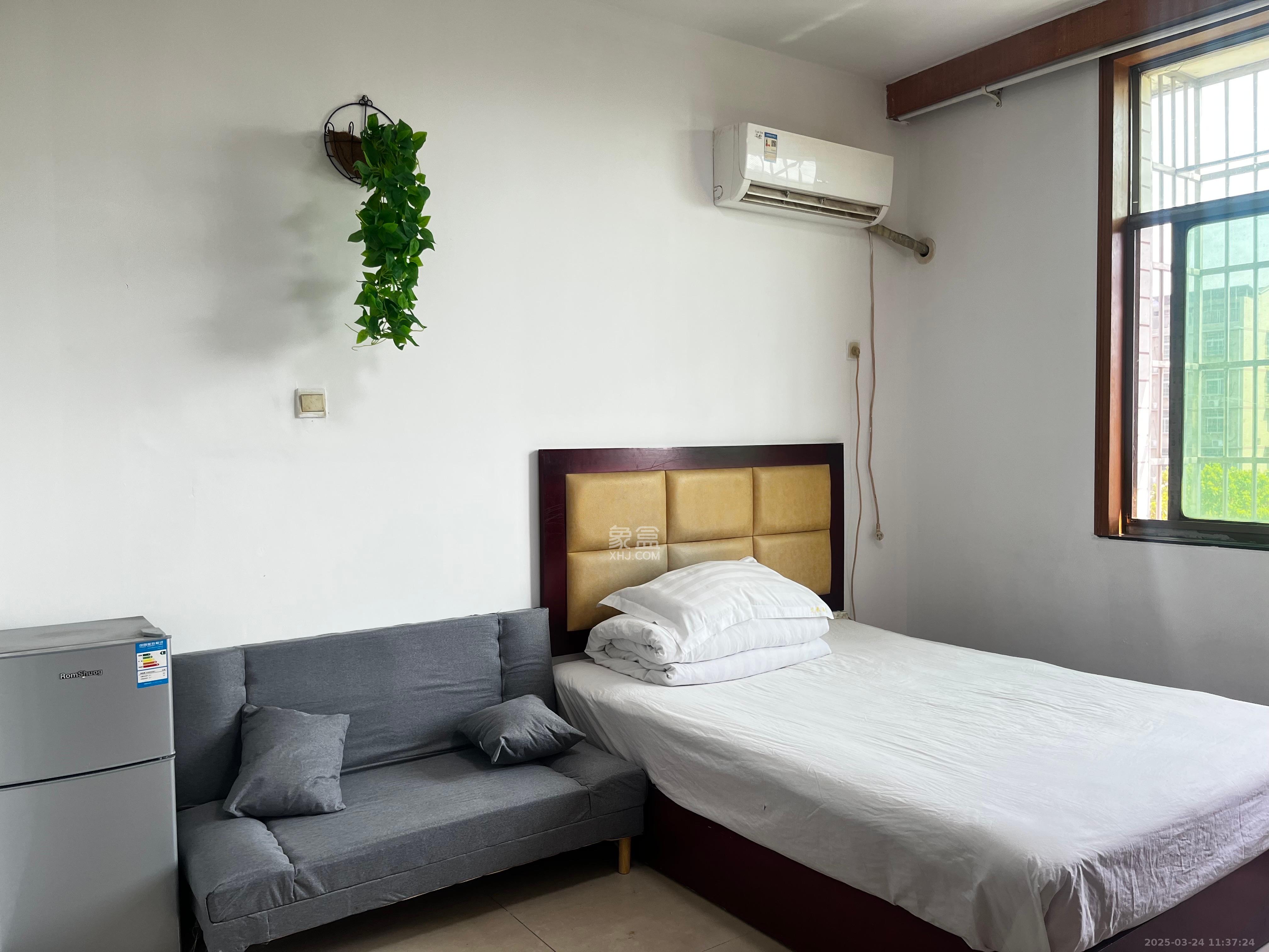 泉塘小区  1室1厅1卫    650.0元/月 泉塘小区  1室1厅1卫    650.0元/月室内图