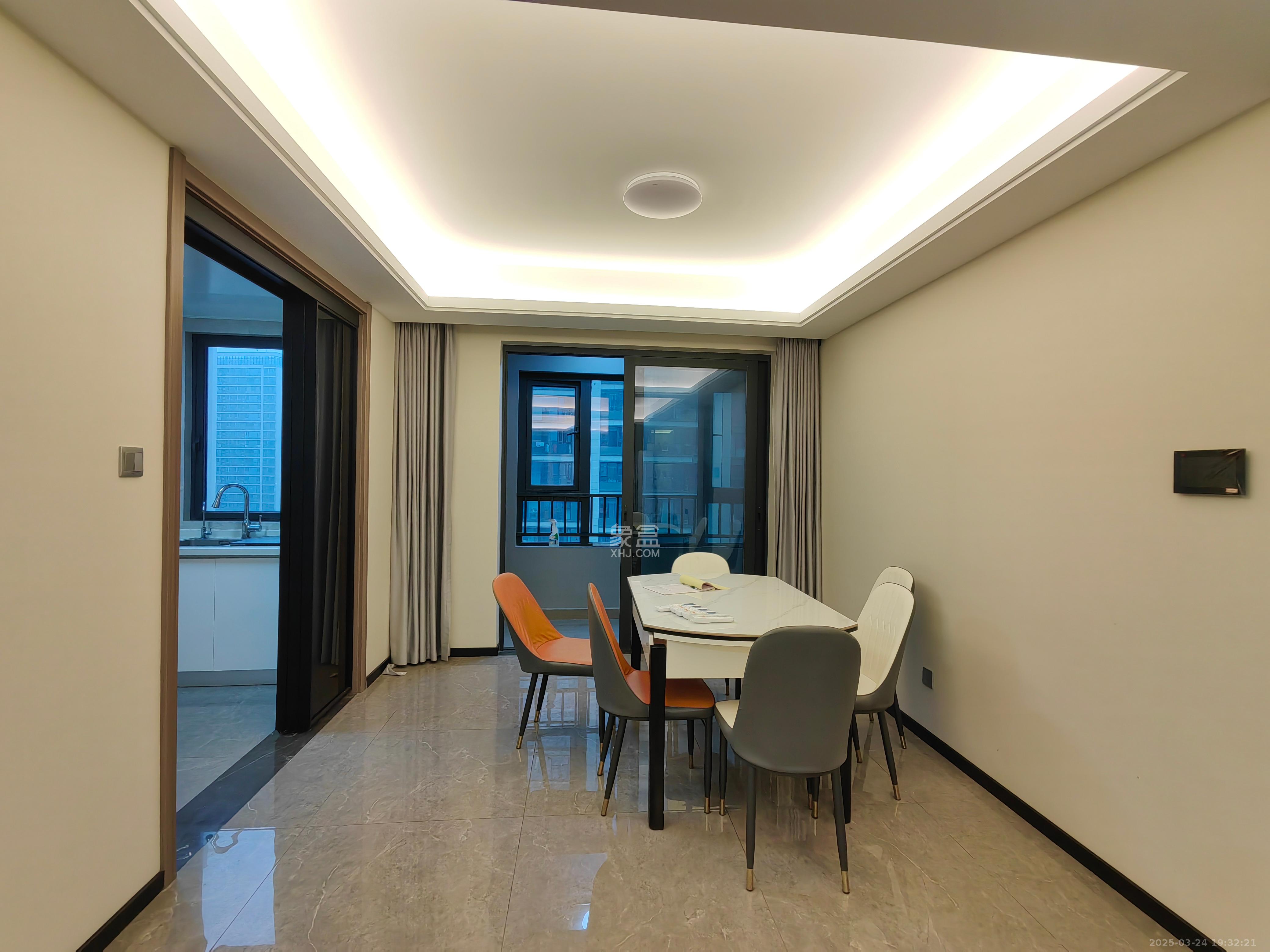 中海阅溪府  4室2厅2卫   3300.00元/月室内图