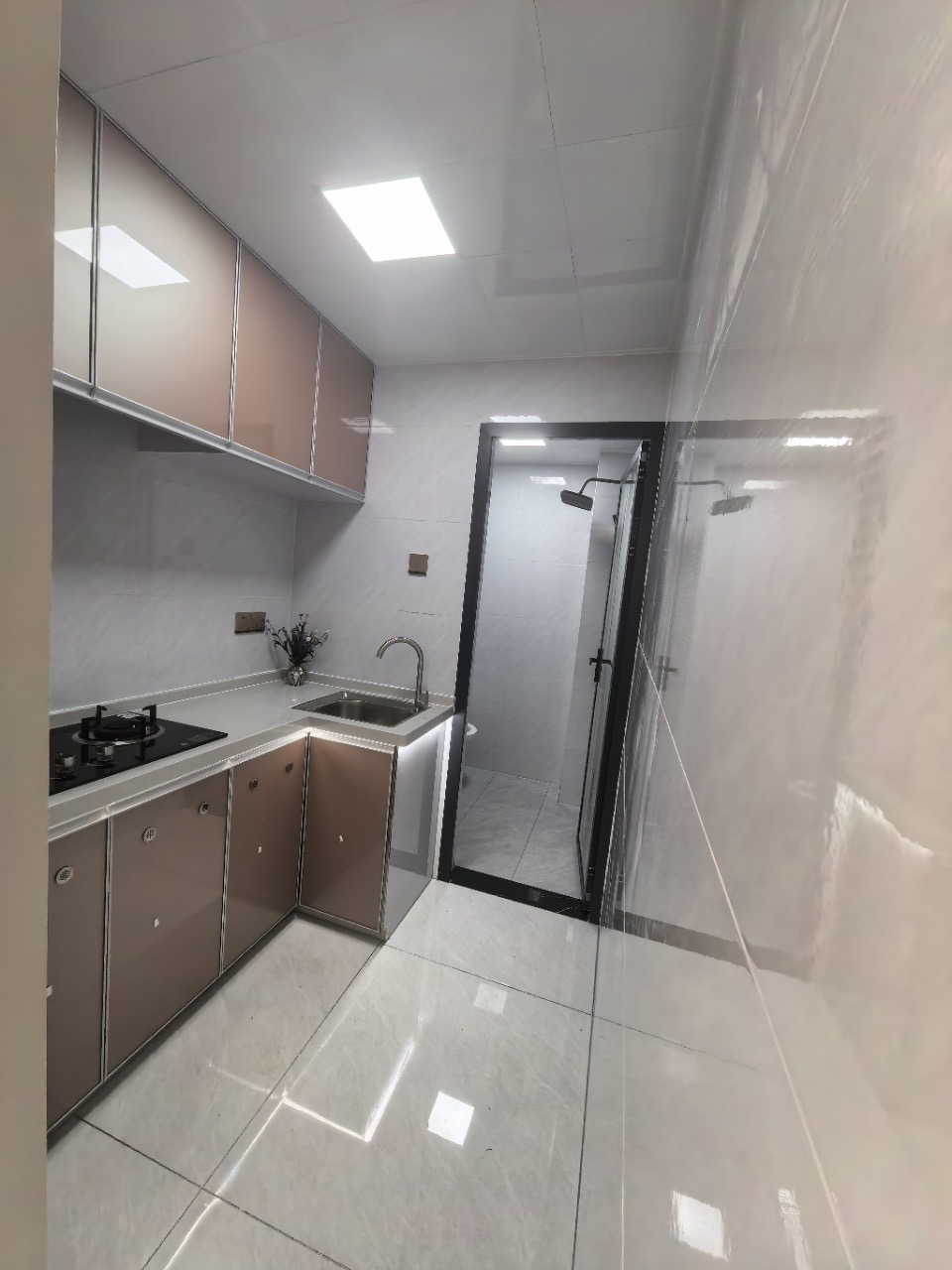 九九海景花园  2室1厅1卫    95.8万 九九海景花园  2室1厅1卫    95.8万客厅