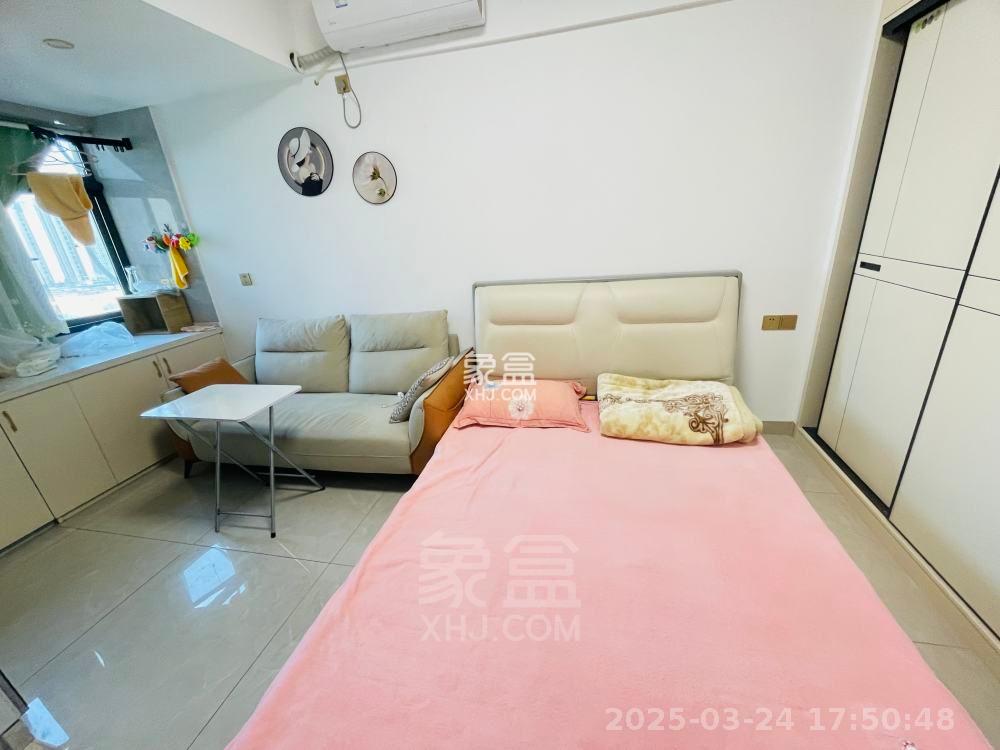 和顺天河广场(型格广场) 1室1厅1卫 1200.0元/月 和顺天河广场(型格广场) 1室1厅1卫 1200.0元/月室内图