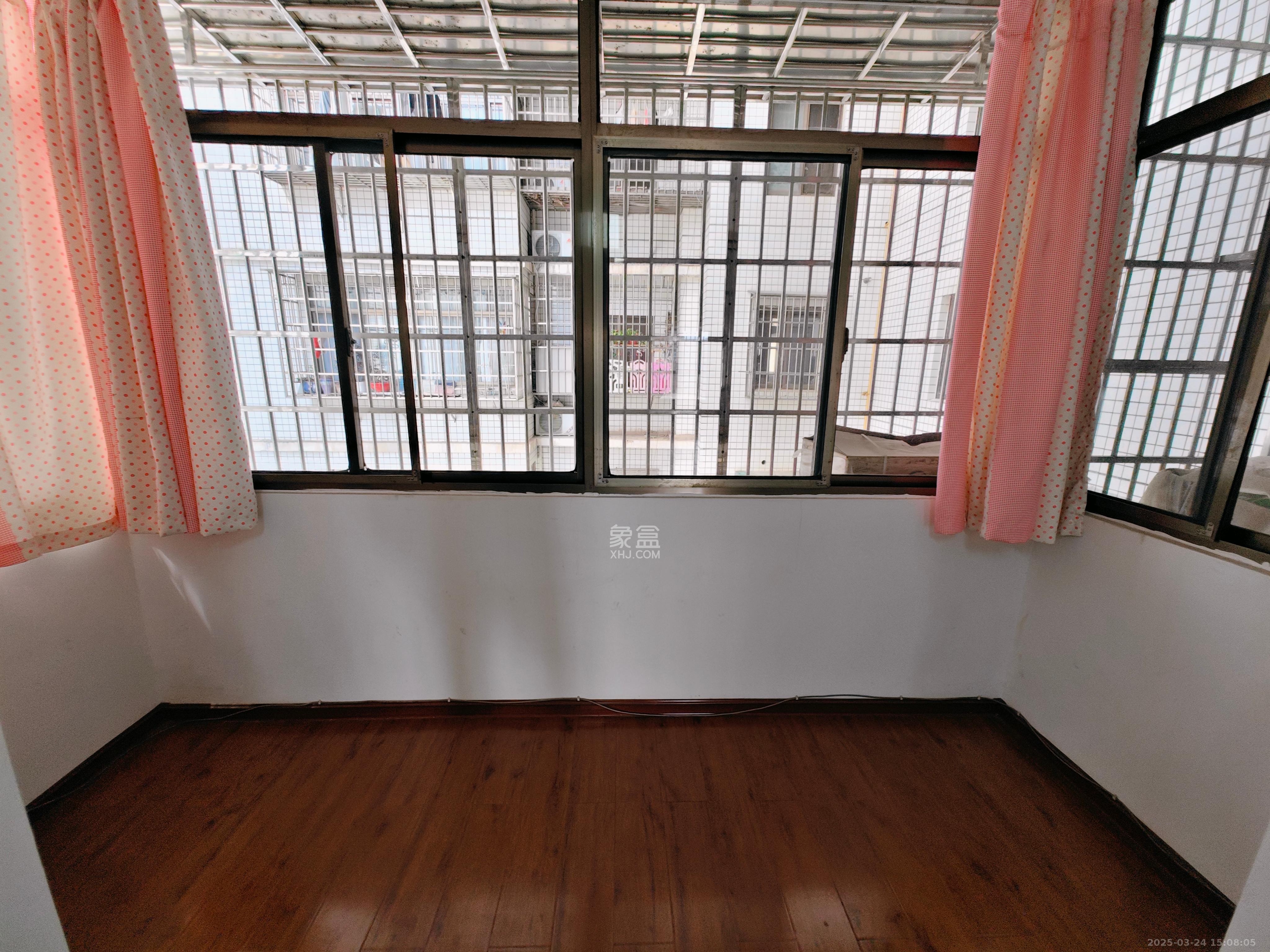 环达路桥 3室2厅2卫 3100.0元/月 环达路桥 3室2厅2卫 3100.0元/月室内图