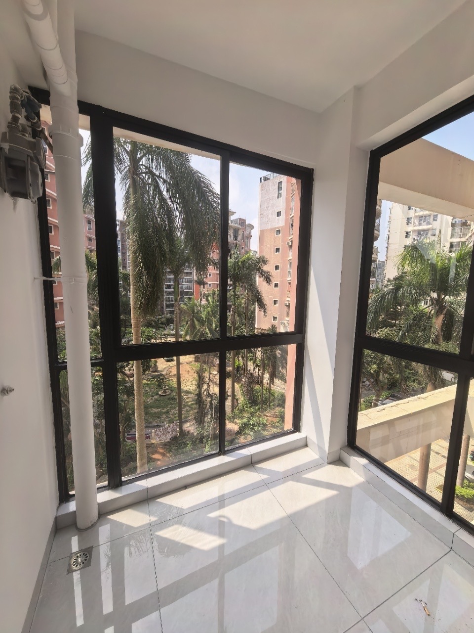 九九海景花园  2室1厅1卫    95.8万 九九海景花园  2室1厅1卫    95.8万客厅