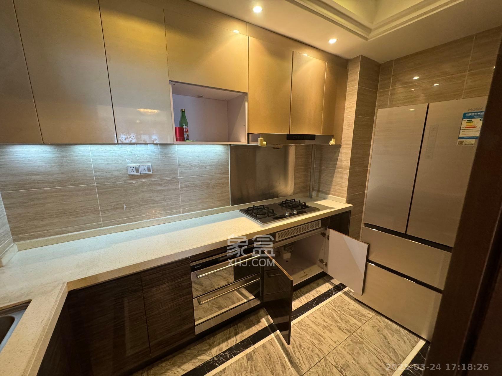 恒大御景半岛湘江苑(恒大御景半岛一期) 3室2厅3卫 4800.0元/月 恒大御景半岛湘江苑(恒大御景半岛一期) 3室2厅3卫 4800.0元/月室内图