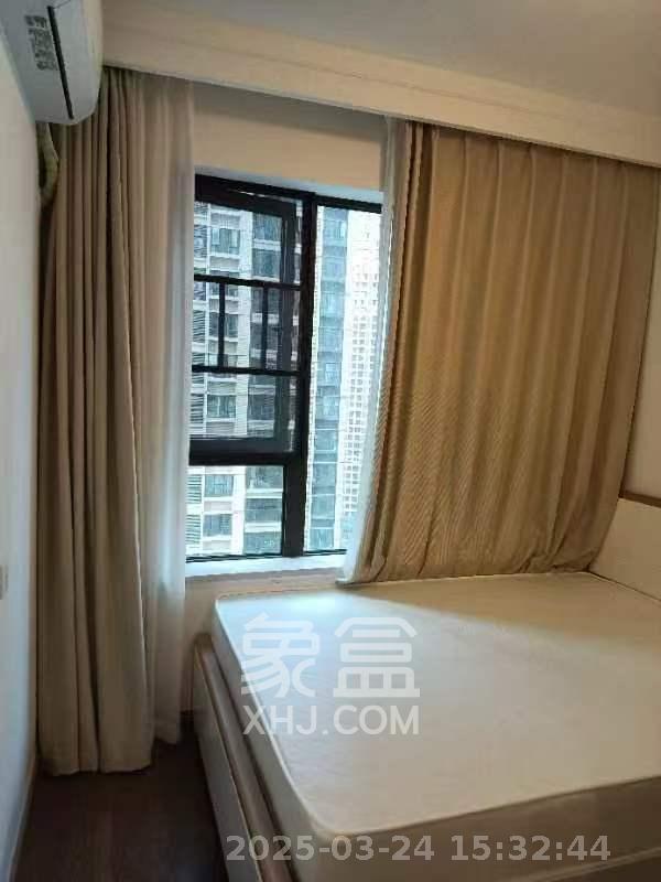 龙湖铂金中心（龙湖春江郦城）  3室2厅2卫   5200.00元/月室内图