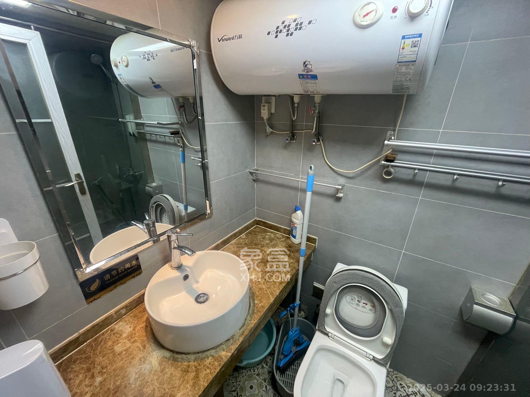 洋湖时代  1室1厅1卫    1700.0元/月 洋湖时代  1室1厅1卫    1700.0元/月室内图