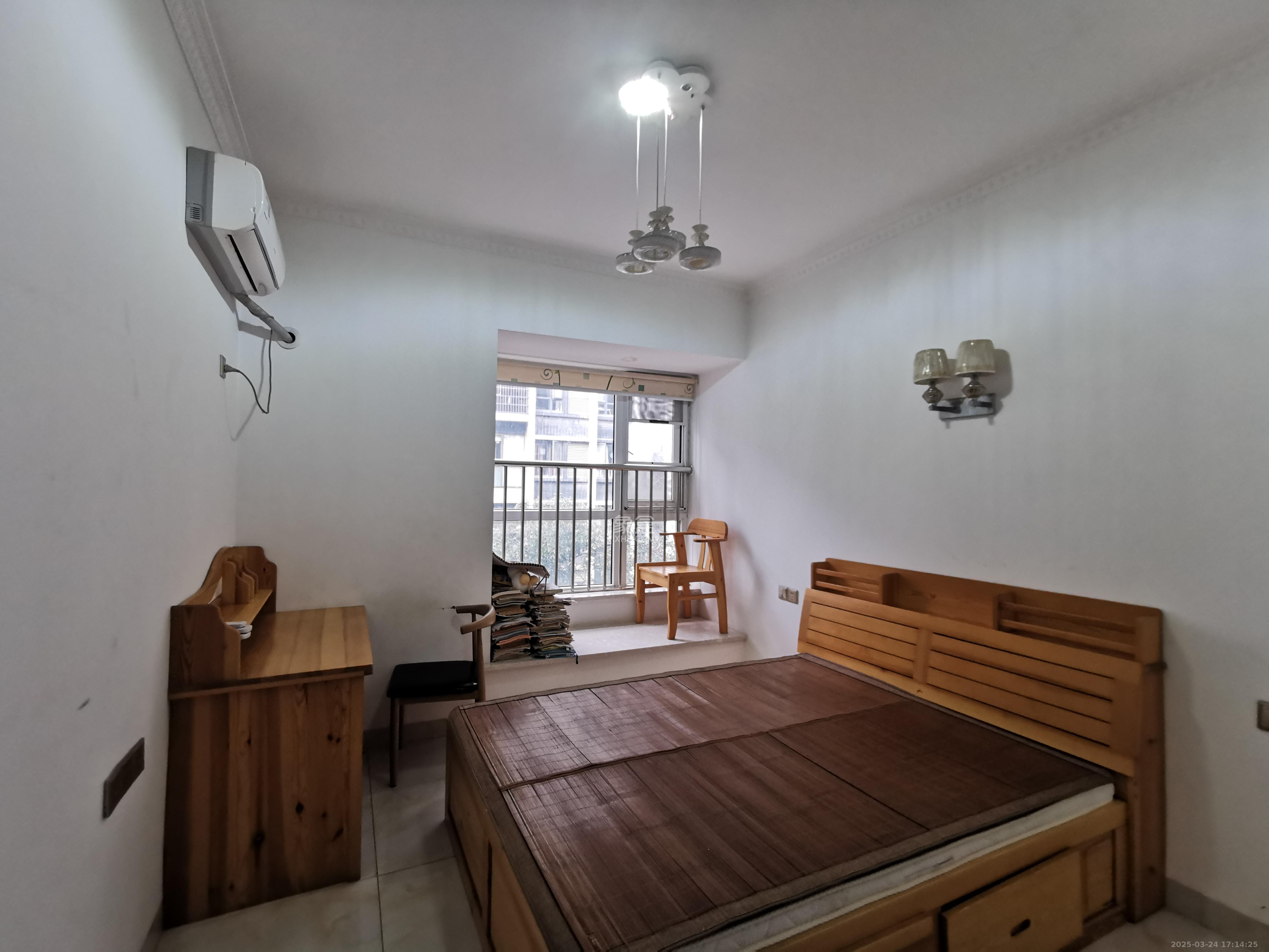 双盈卧龙湾  3室2厅2卫   1600.00元/月室内图