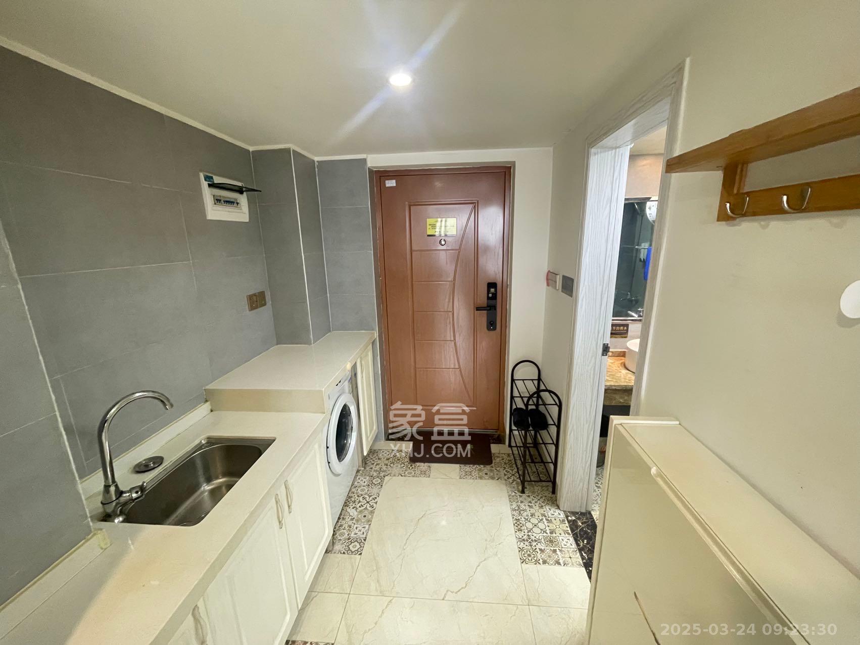 洋湖时代  1室1厅1卫    1700.0元/月 洋湖时代  1室1厅1卫    1700.0元/月室内图