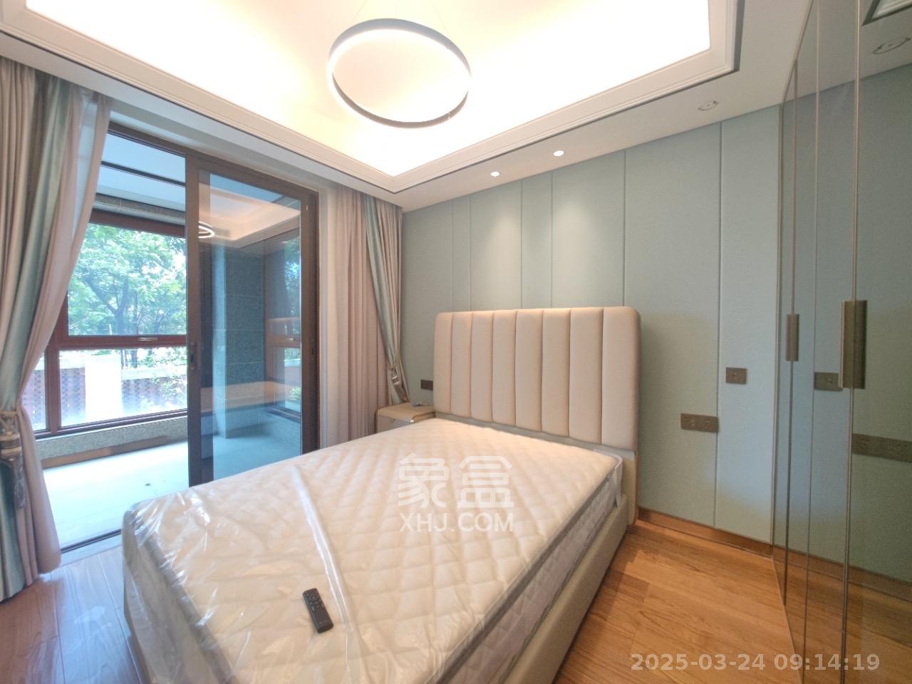 万科紫台  4室2厅3卫    12800.0元/月 万科紫台  4室2厅3卫    12800.0元/月室内图